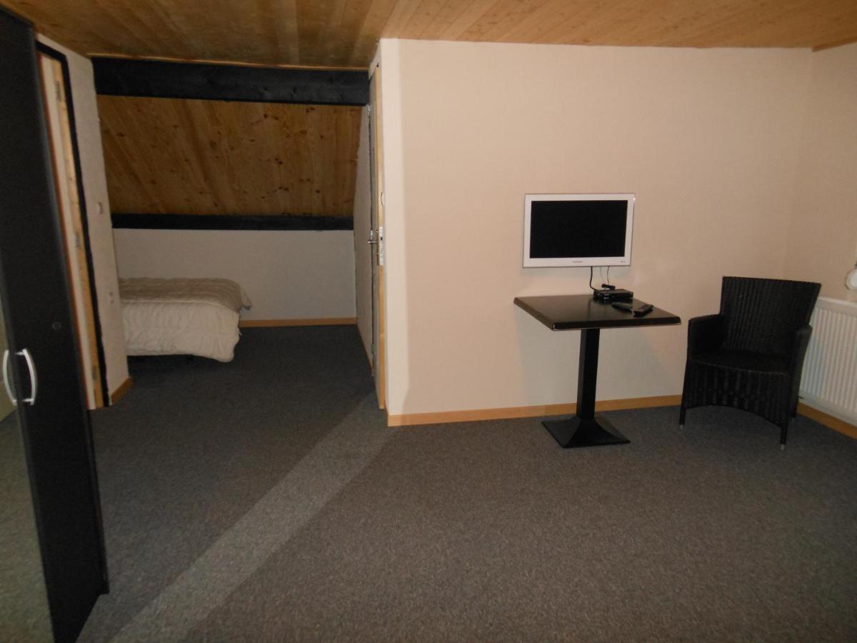 Photo 23