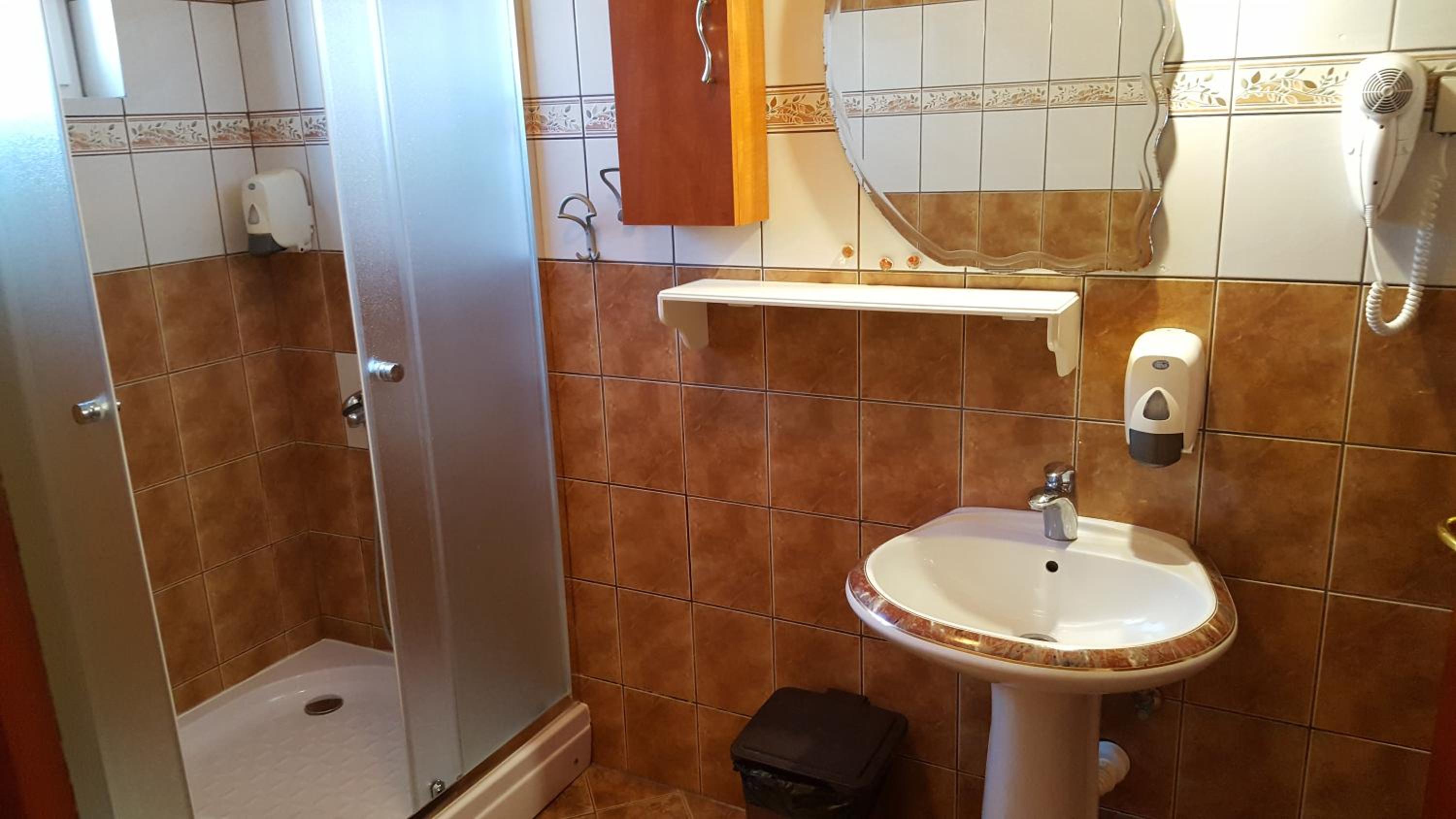 Photo 33