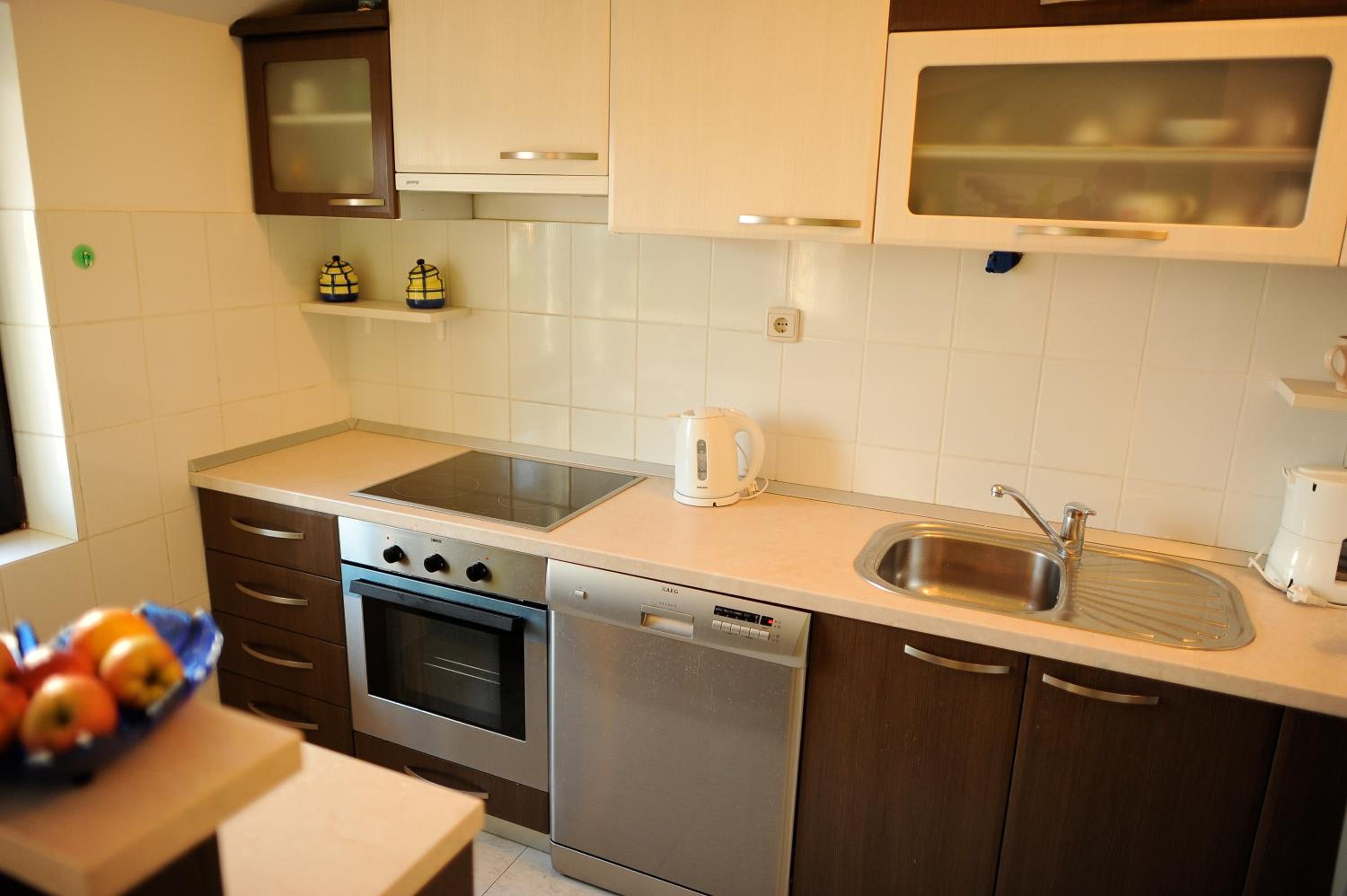 Apartments&Rooms Jelavić view 4