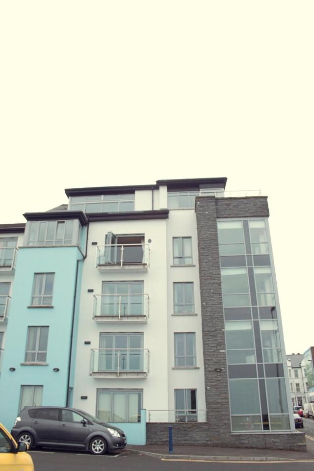 Hotel Blue Pool View - Image 1