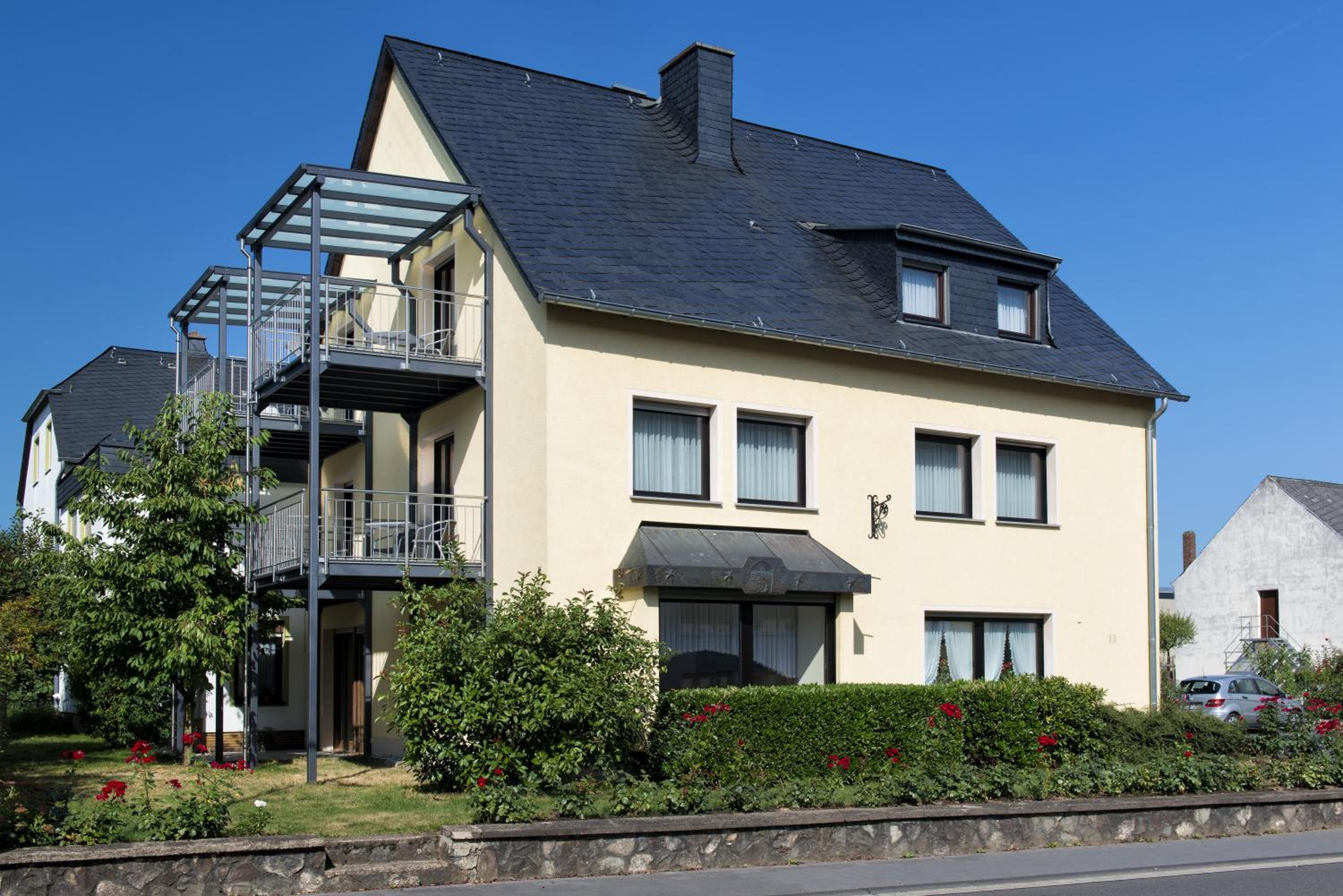 Photo 43