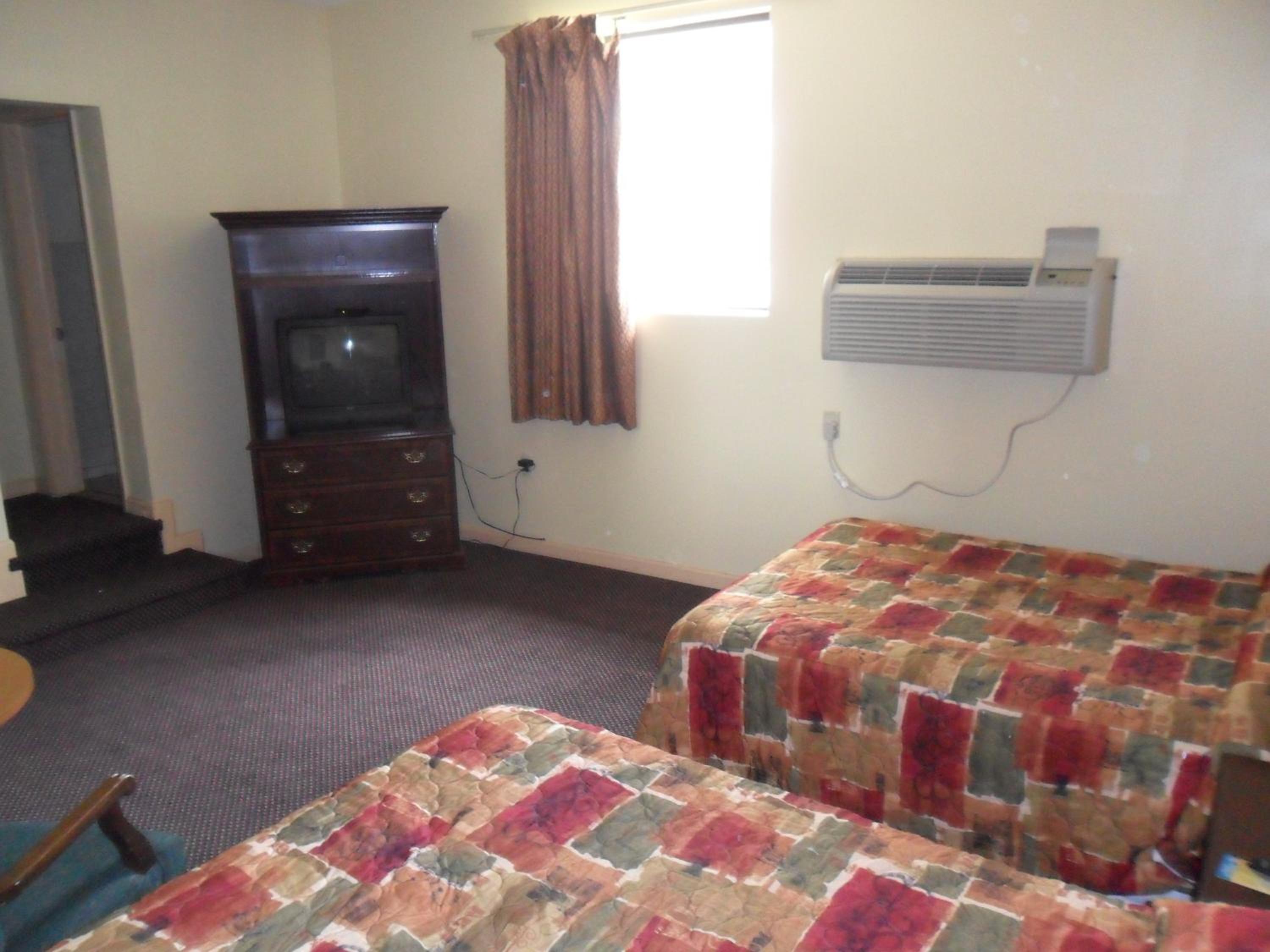 Red Carpet Inn Brooklawn view 5