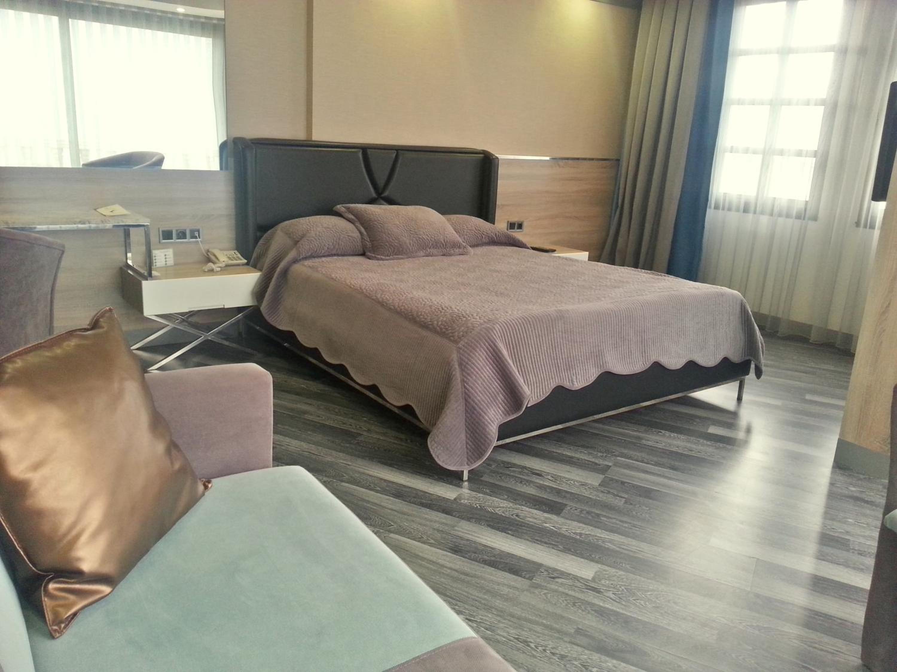 Hotel Marla becomes Marla Otel. - Image 76