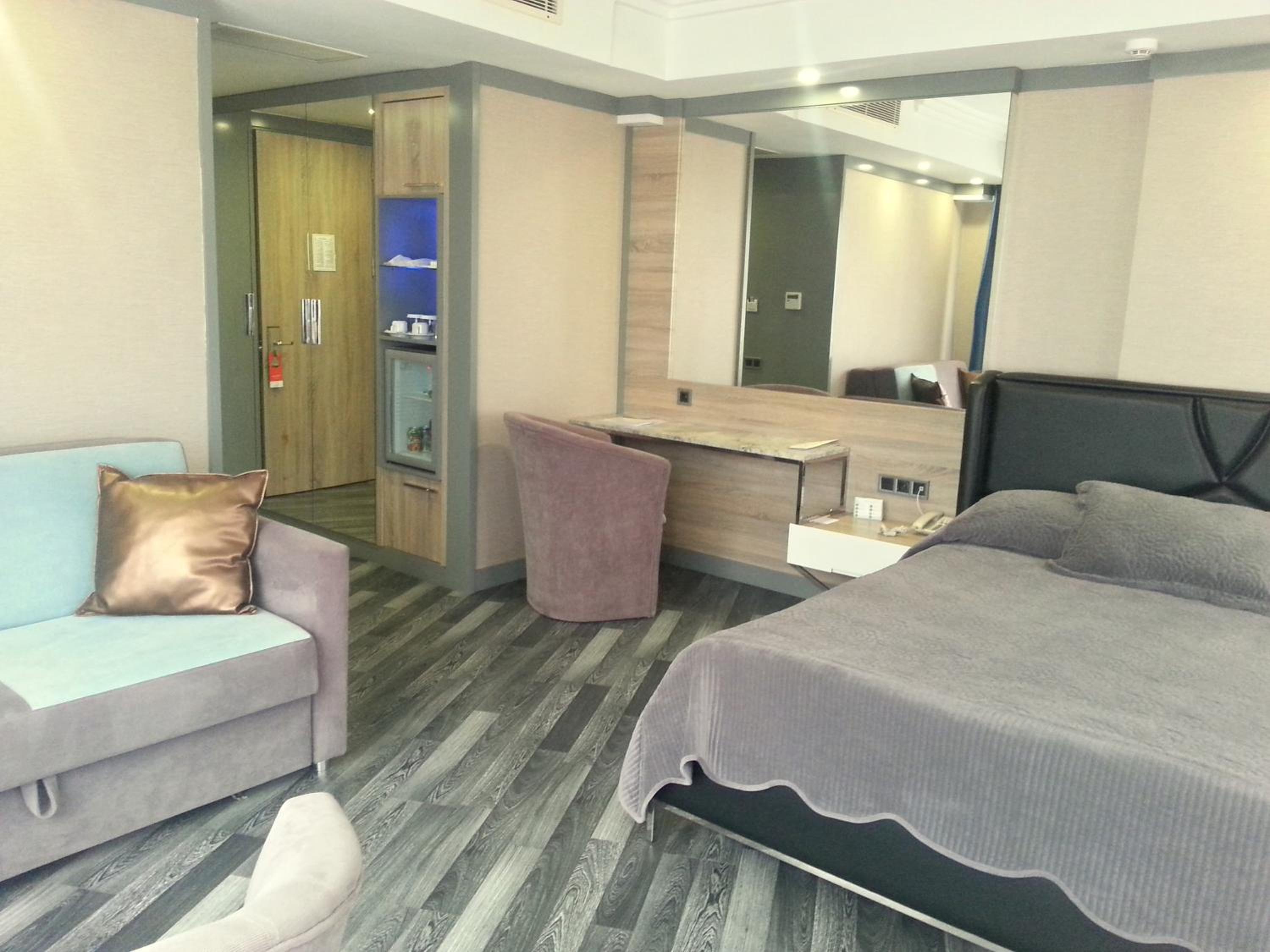 Hotel Marla becomes Marla Otel. - Image 77