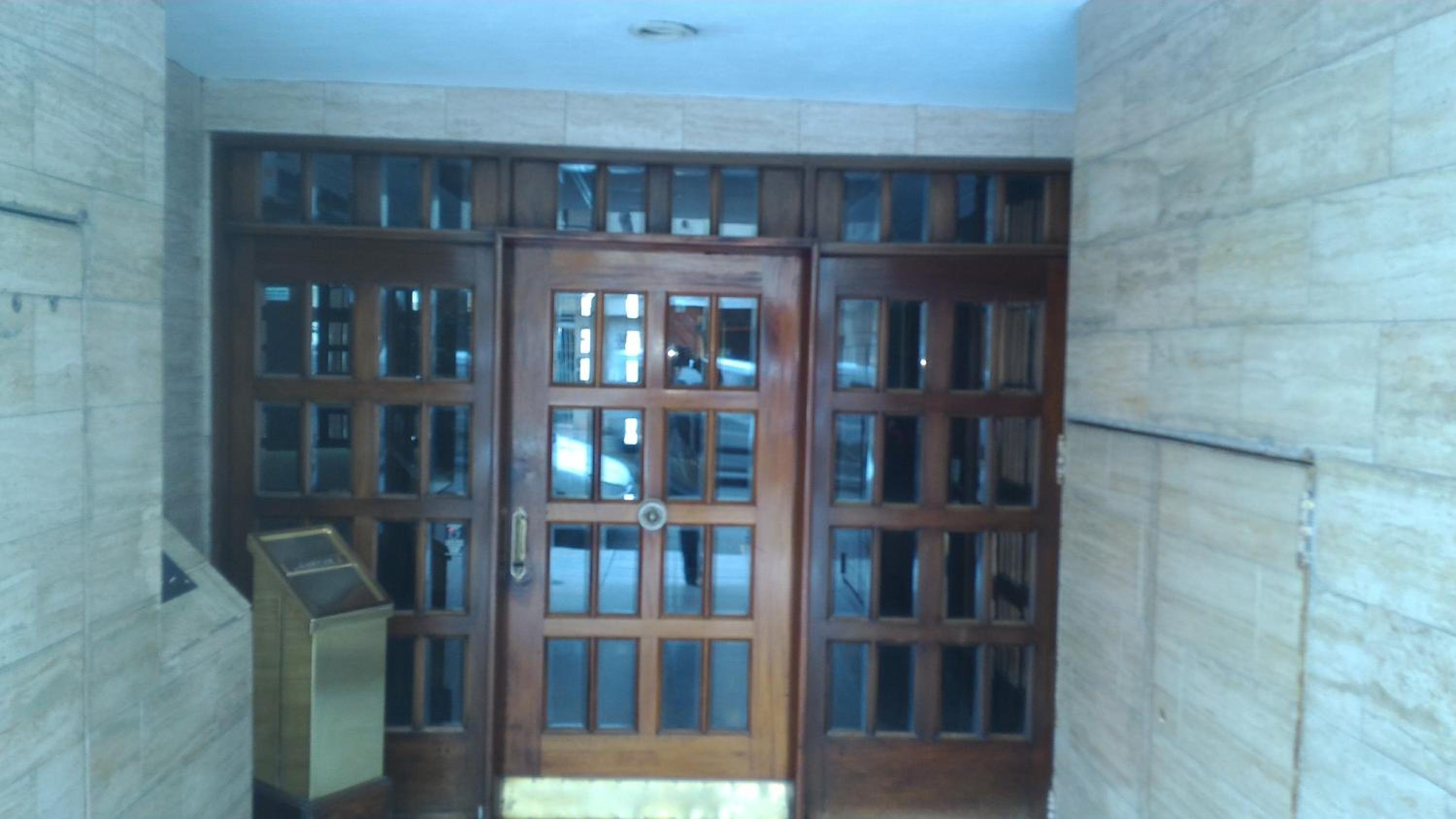 Departamento 2 amb ,microcentro ,con cochera