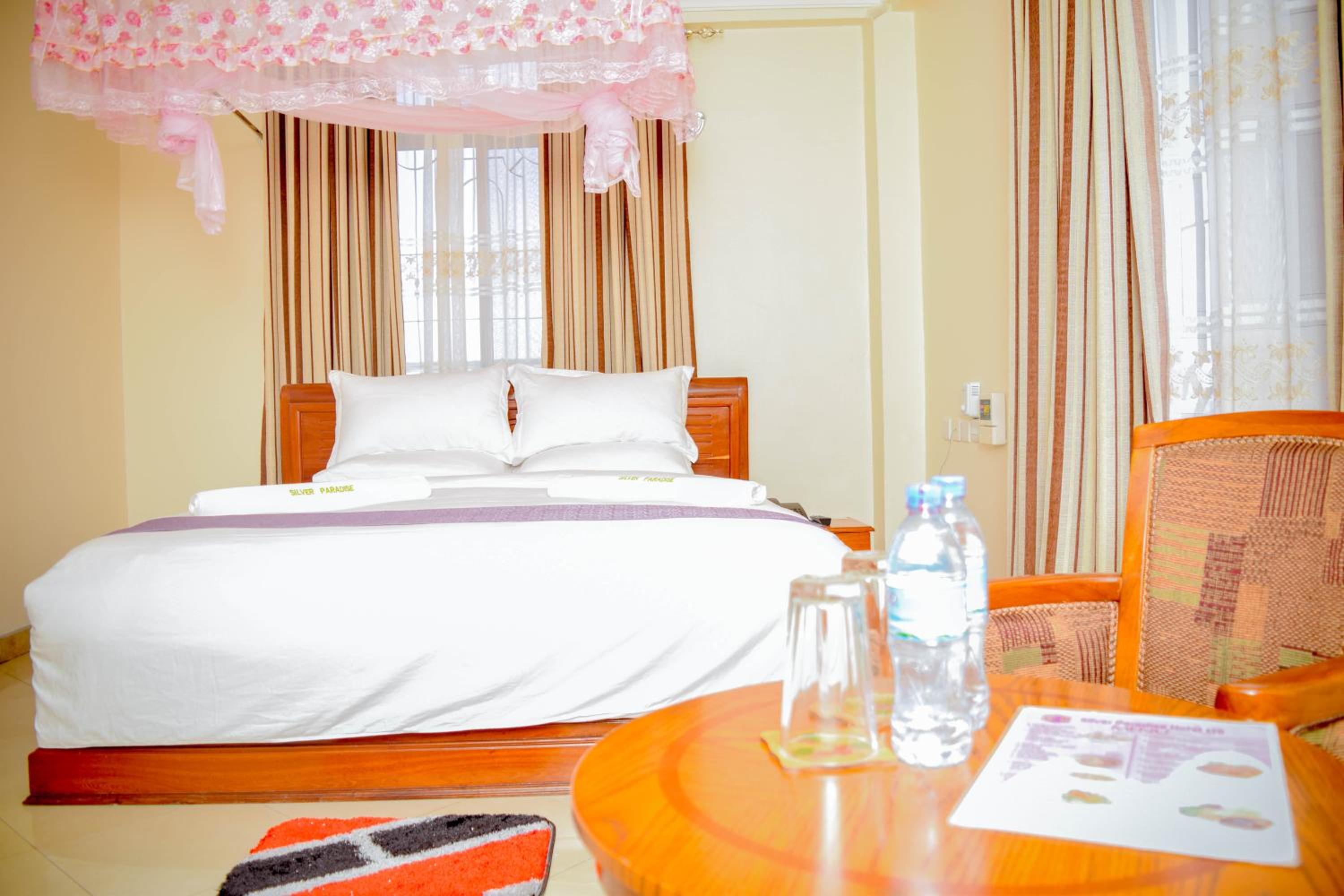 Silver Paradise Hotel