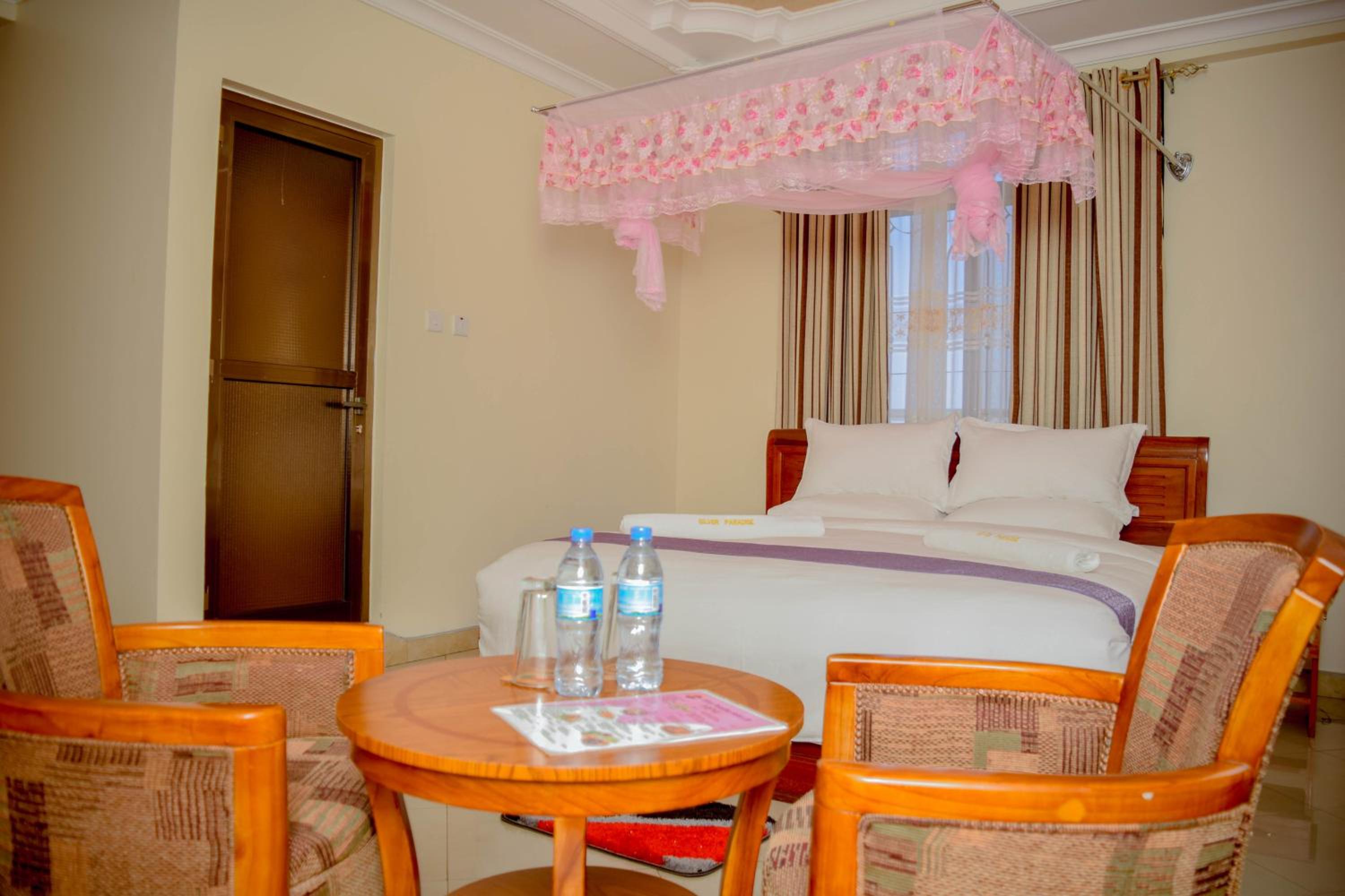 Silver Paradise Hotel