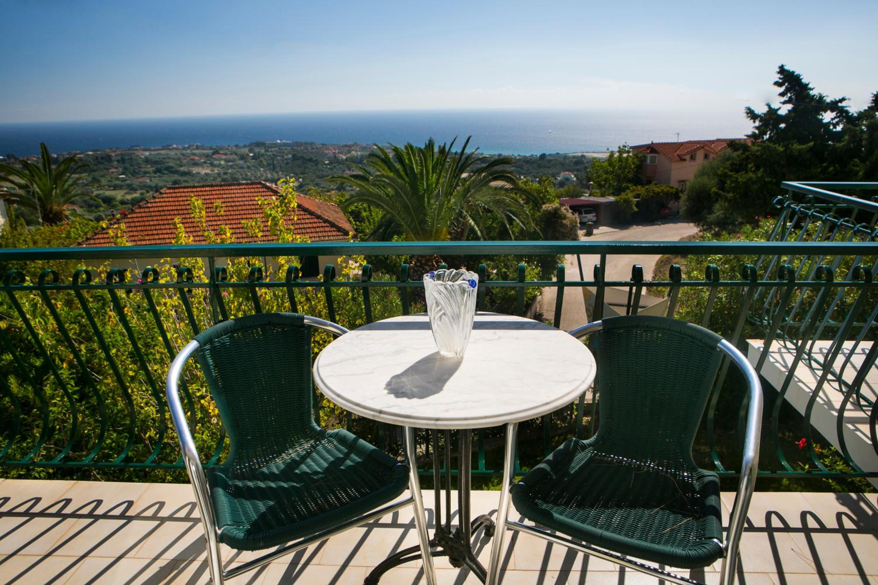 Irena Studios & Apartments