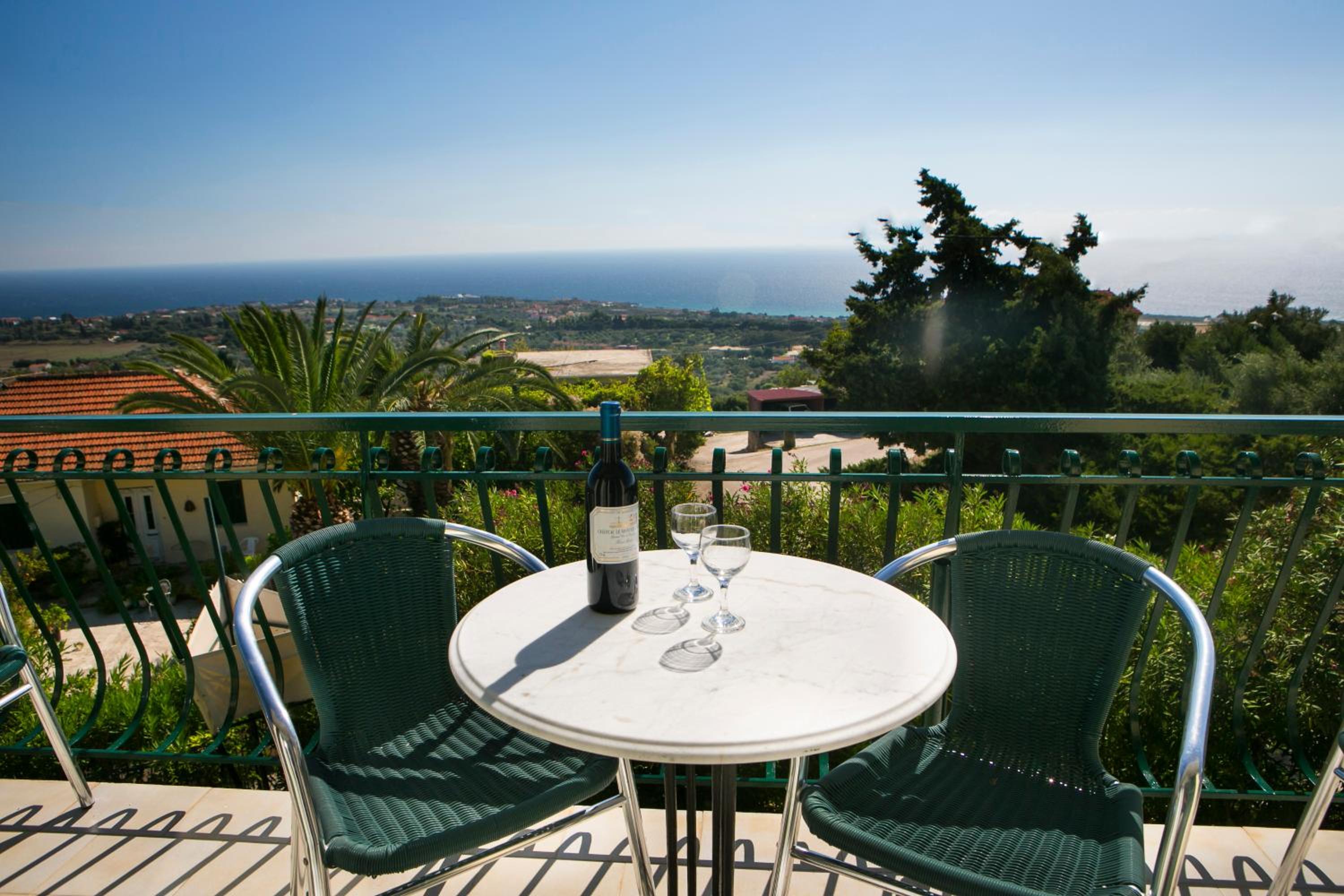 Irena Studios & Apartments