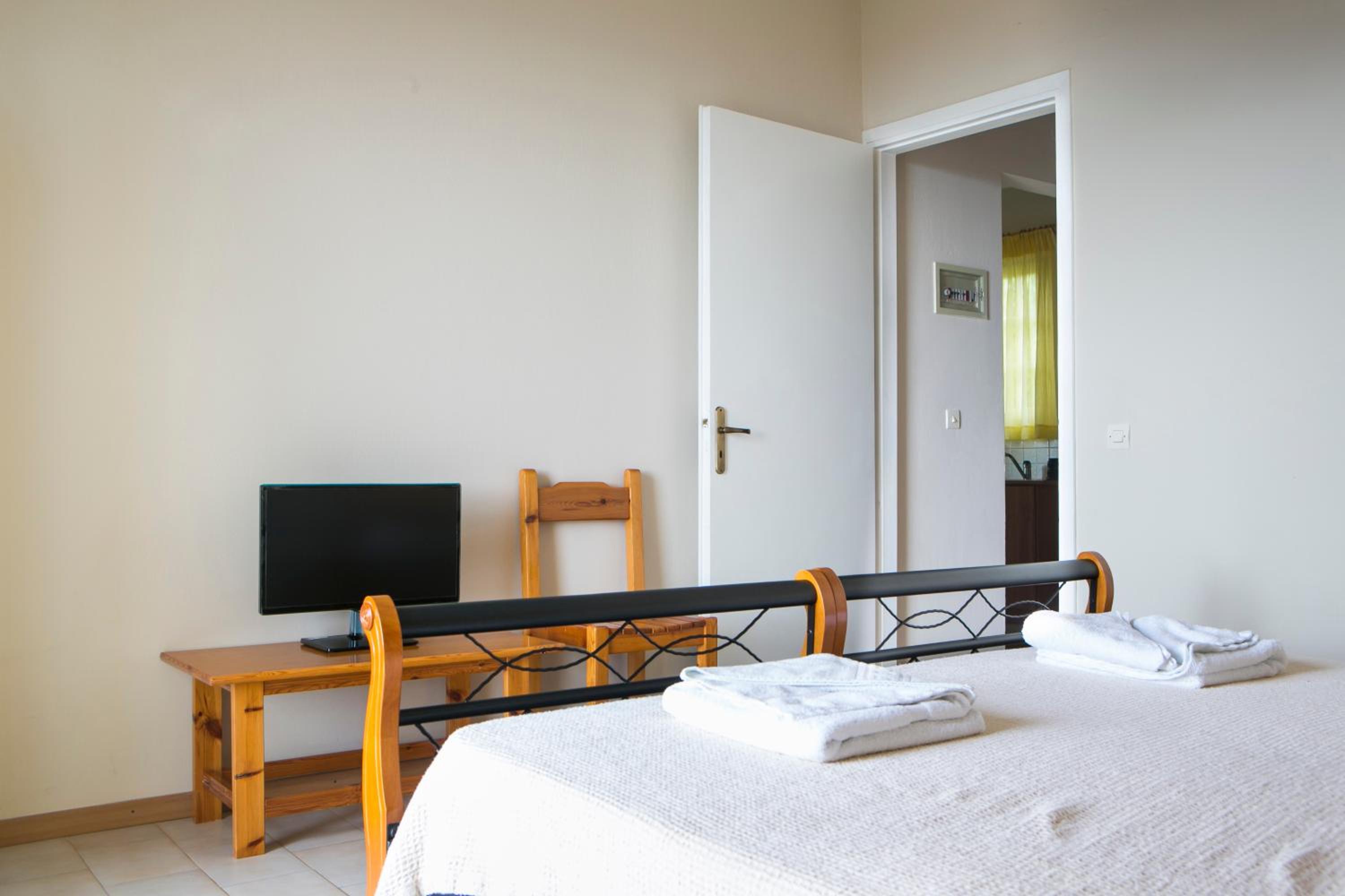 Irena Studios & Apartments