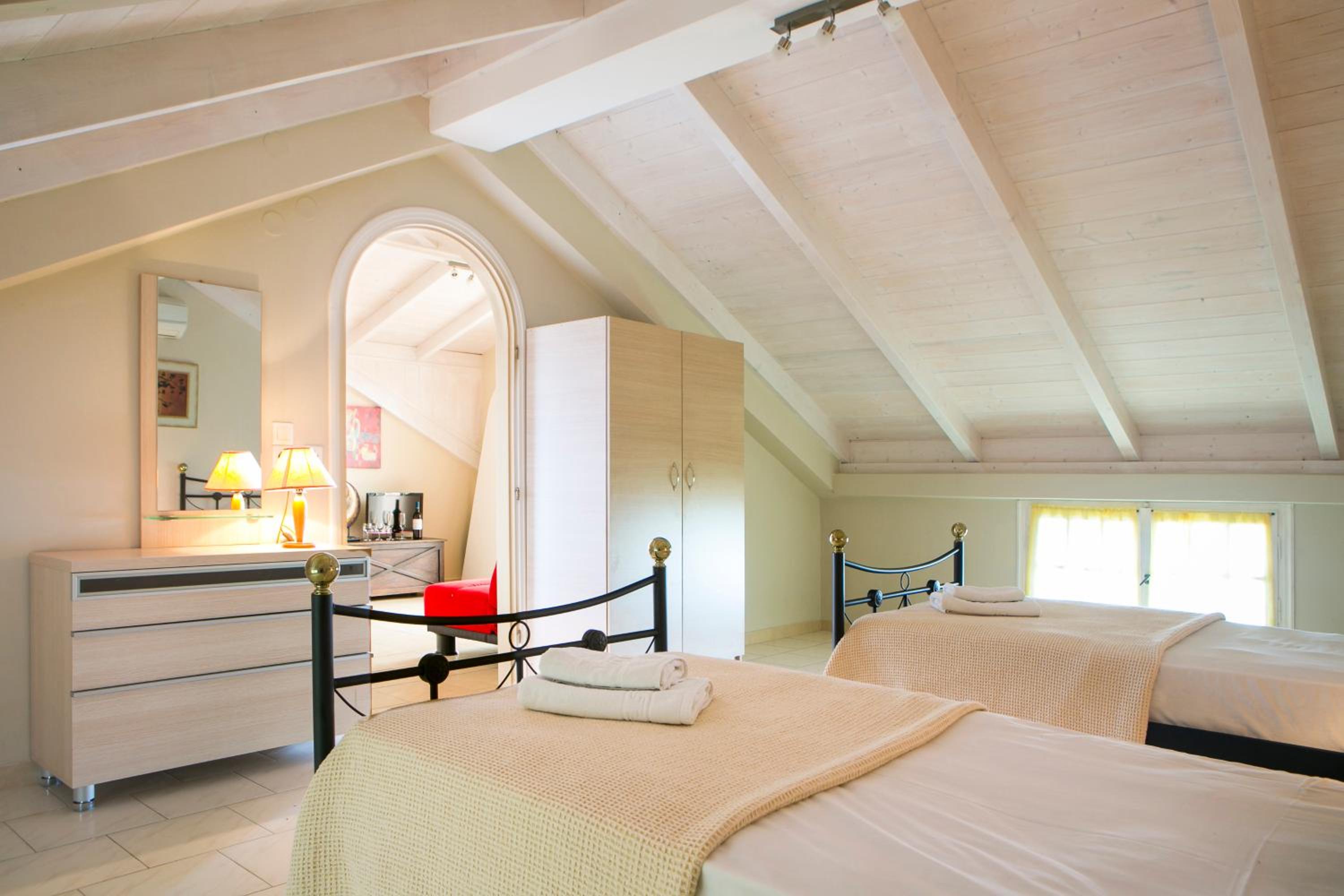 Irena Studios & Apartments