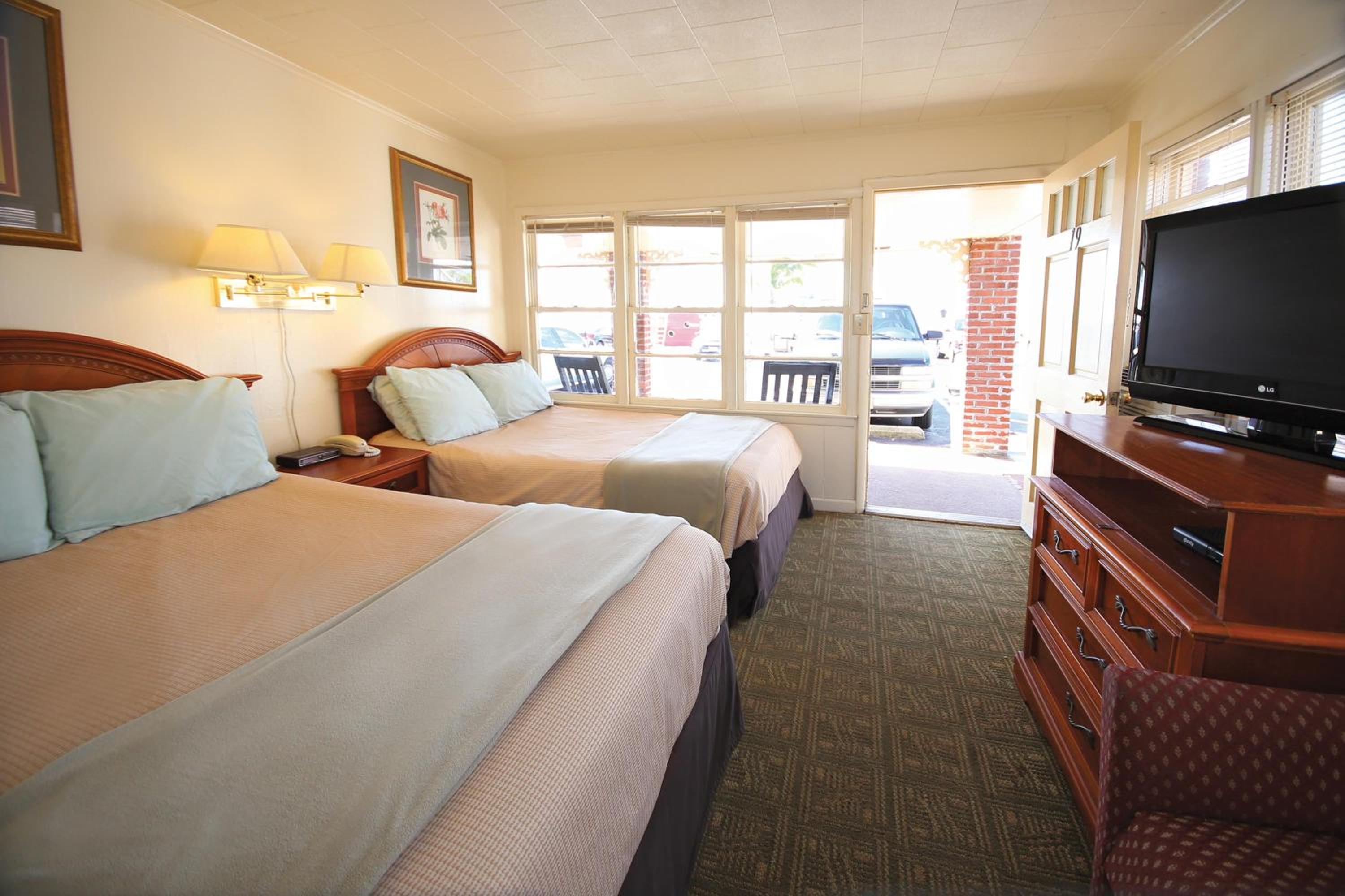 Oceanic Motel