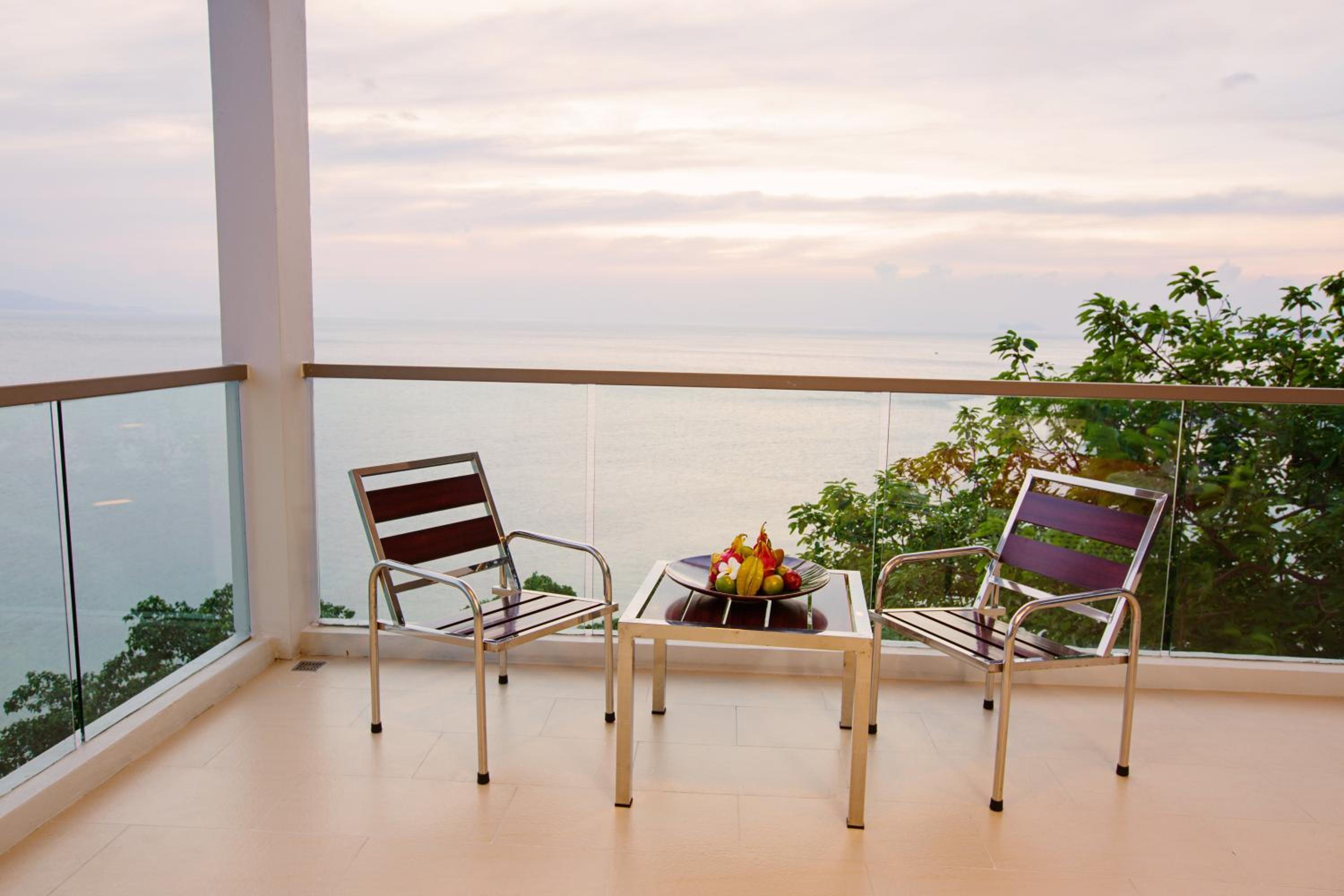 Sunset Beach Hotel - Adults Only
