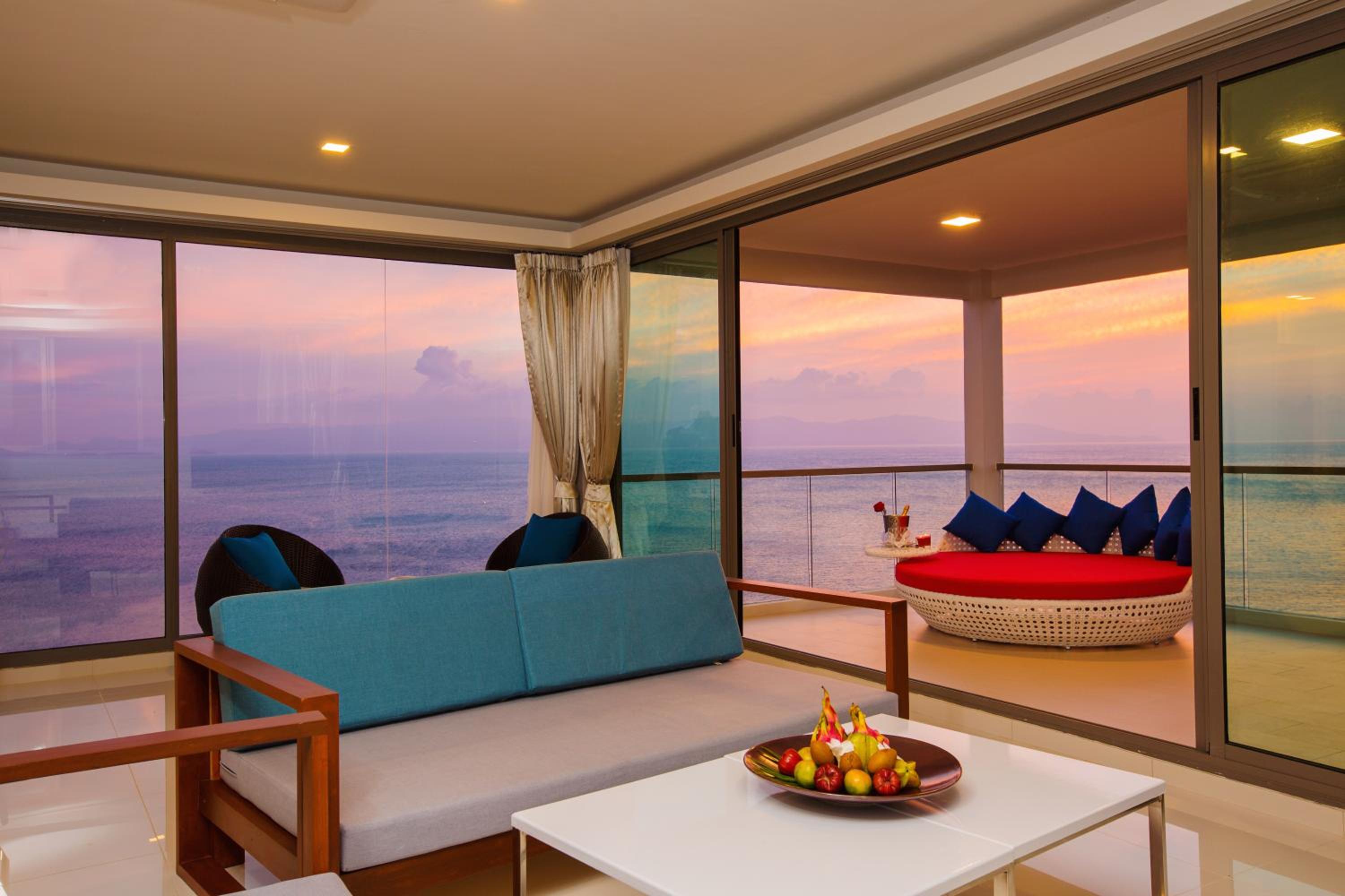 Sunset Beach Hotel - Adults Only