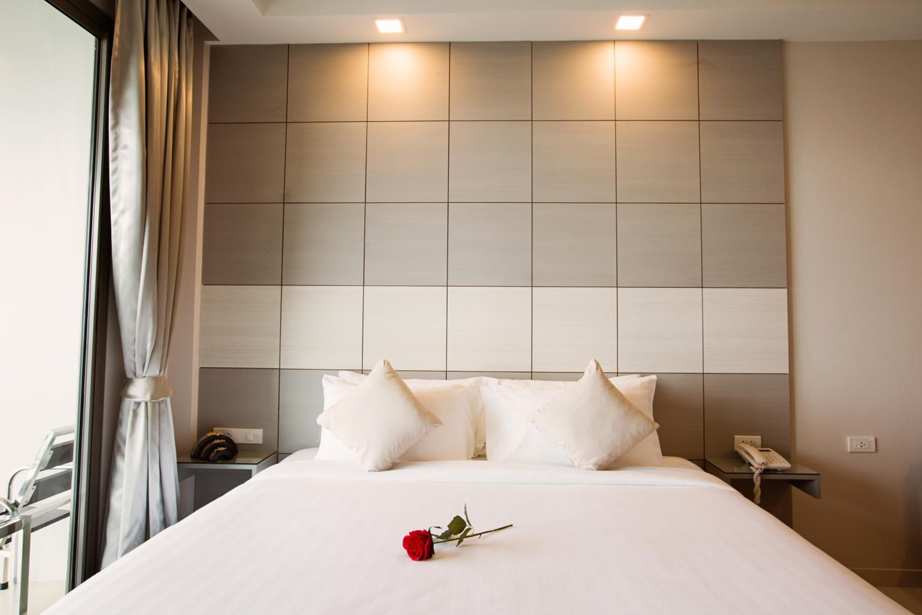 Sunset Beach Hotel - Adults Only