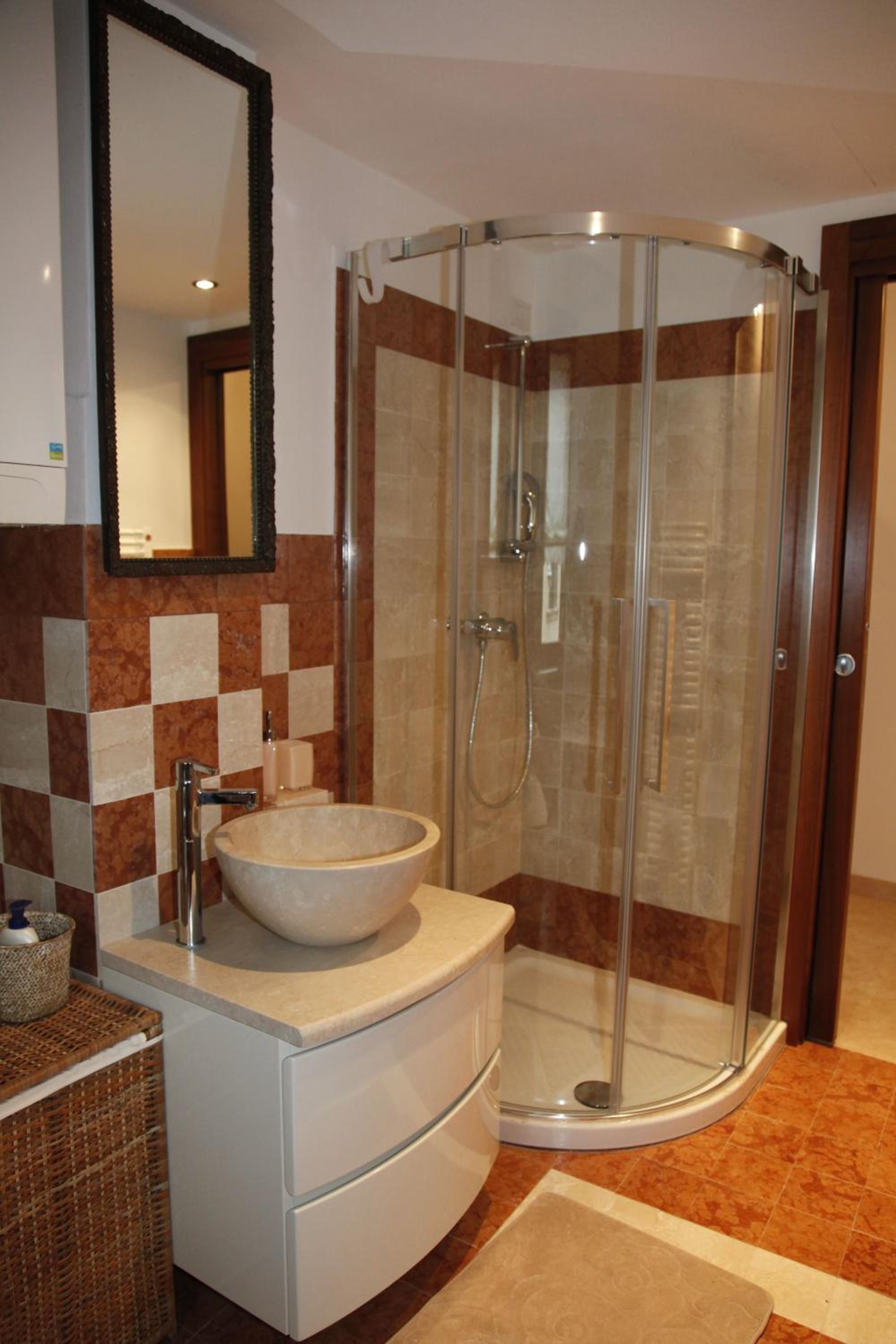 Centre 2 bedroom Flat en Verona — bathroom