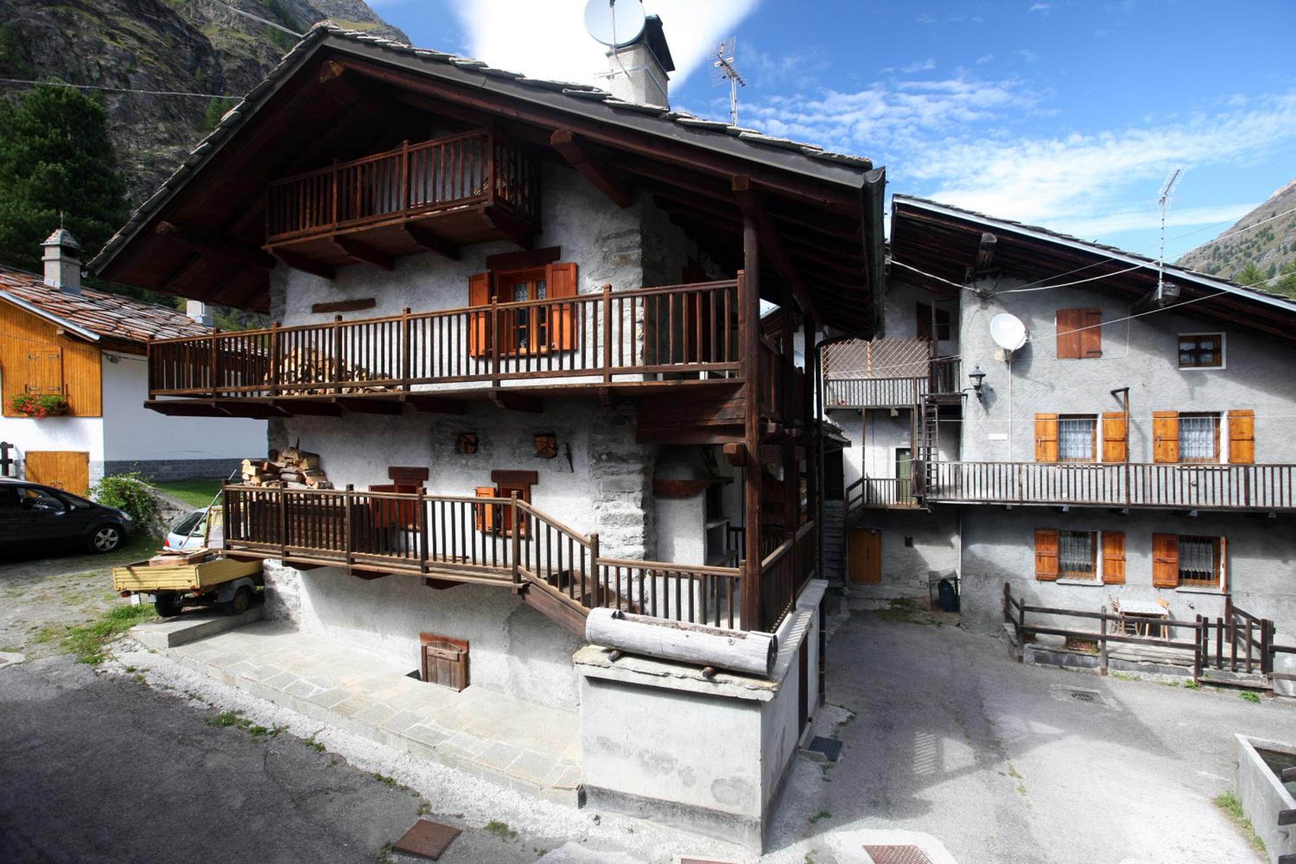 Maison Carré view 4