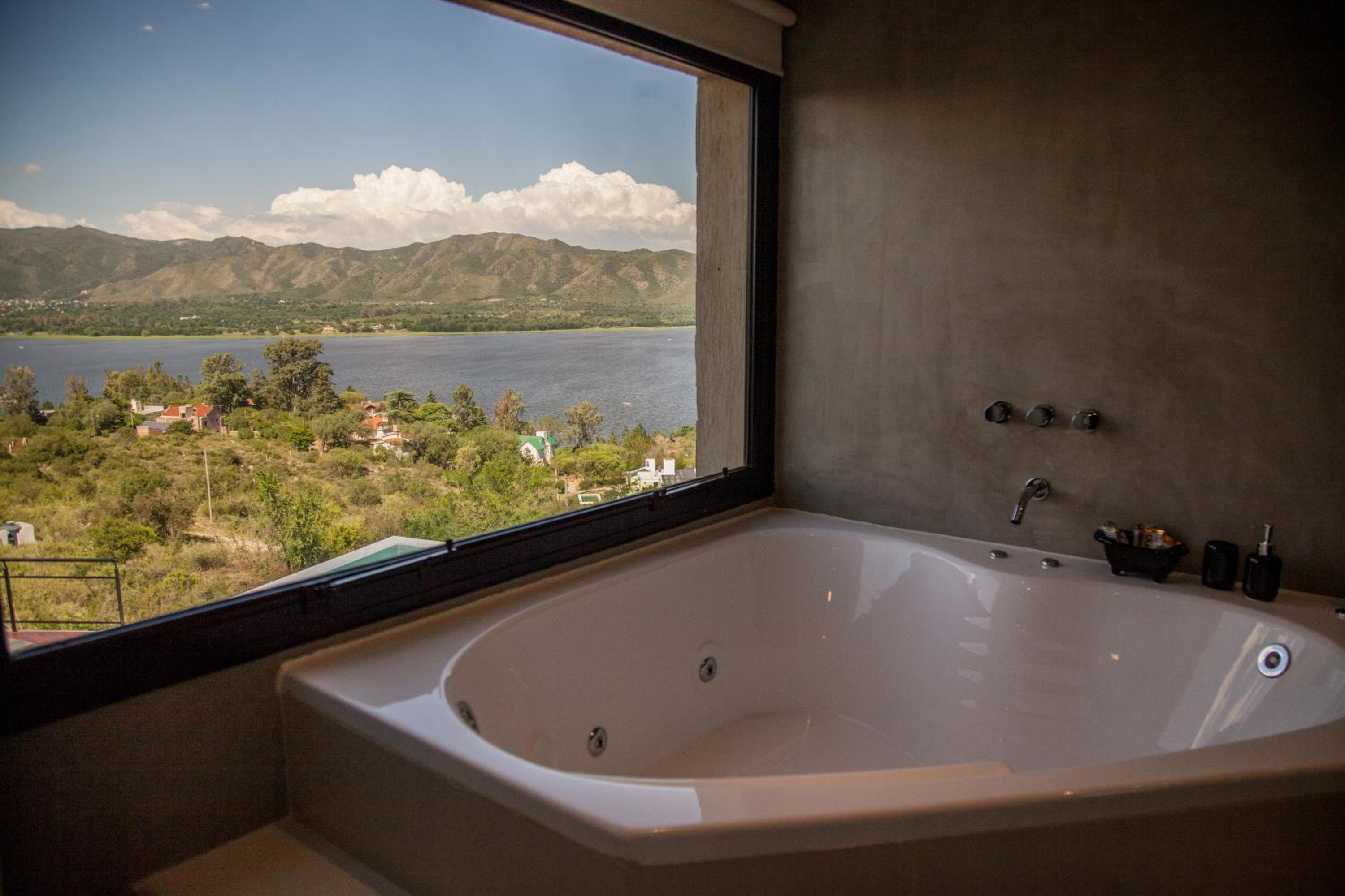 Lake Point Residencias