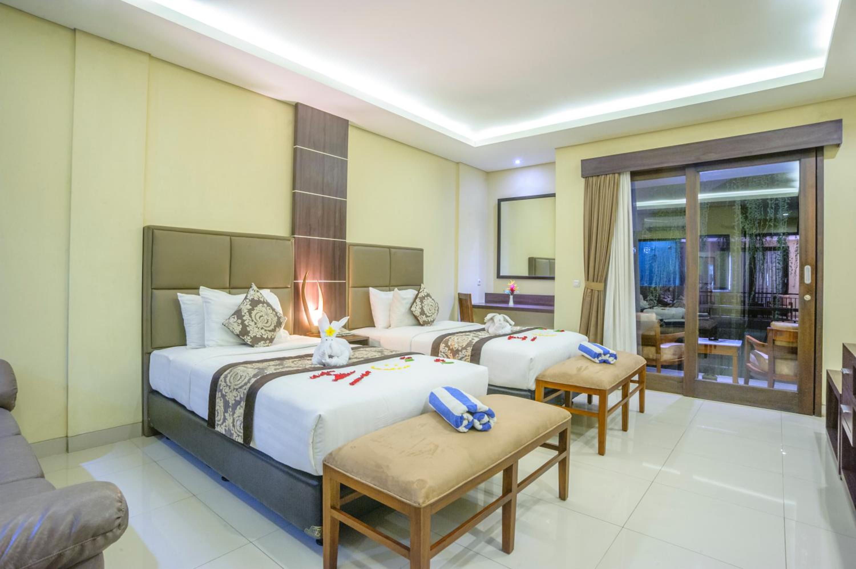 d'Penjor Seminyak