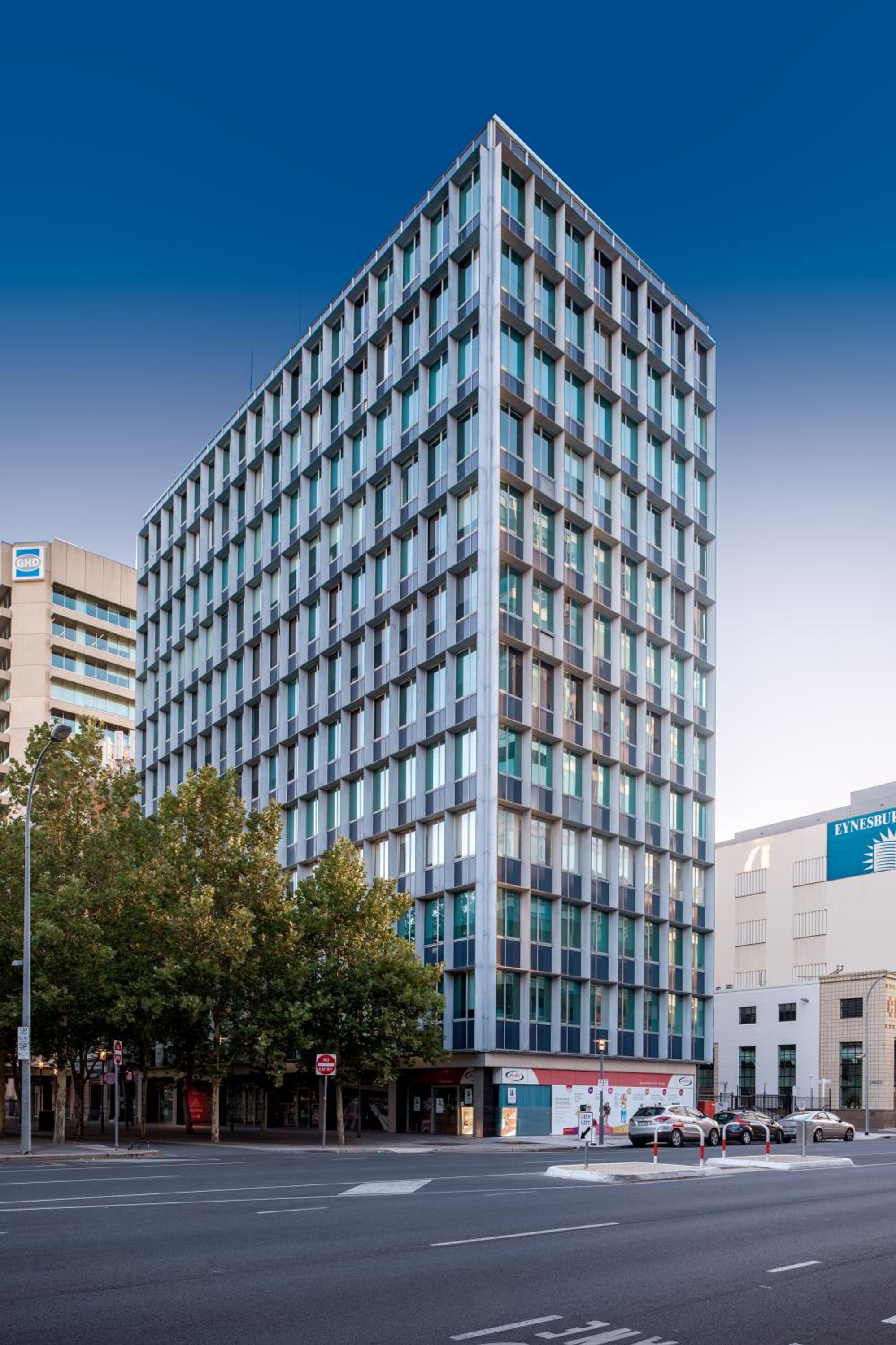 Suite 11 Victoria Square