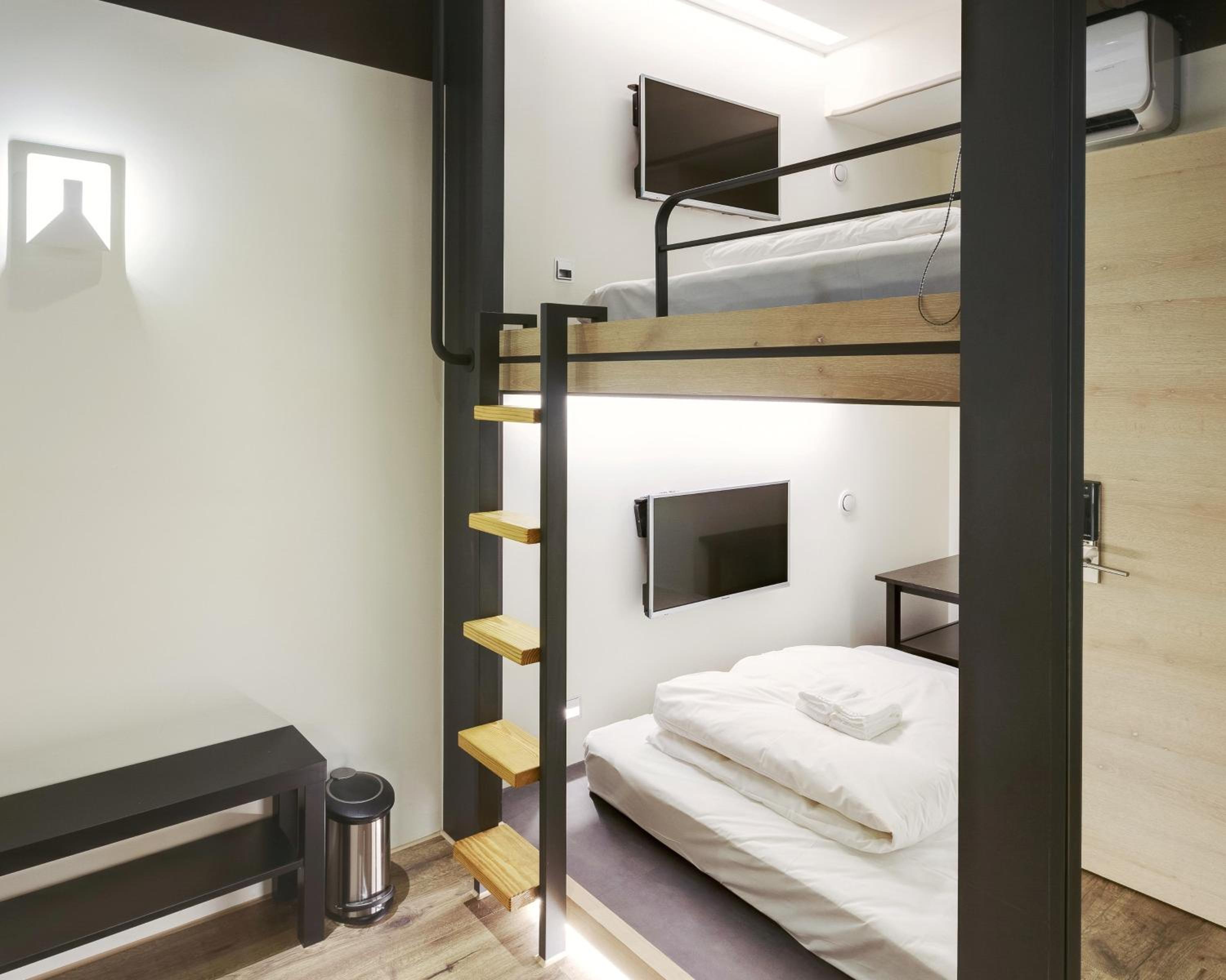 Taiwan Youth Hostel & Capsule Hotel