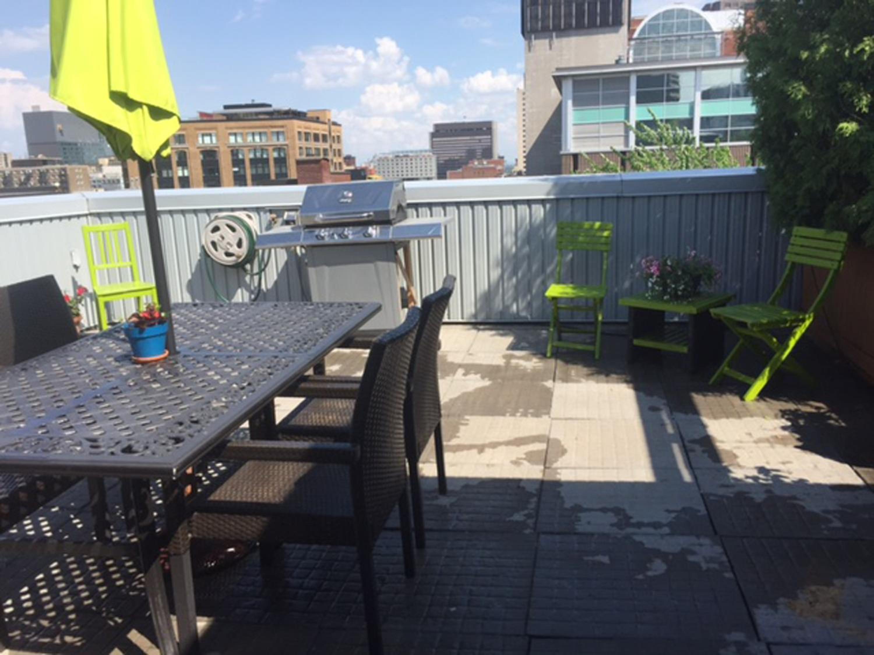 ApartHotelMontreal by Les Terrasses Saint Urbain 2225I2