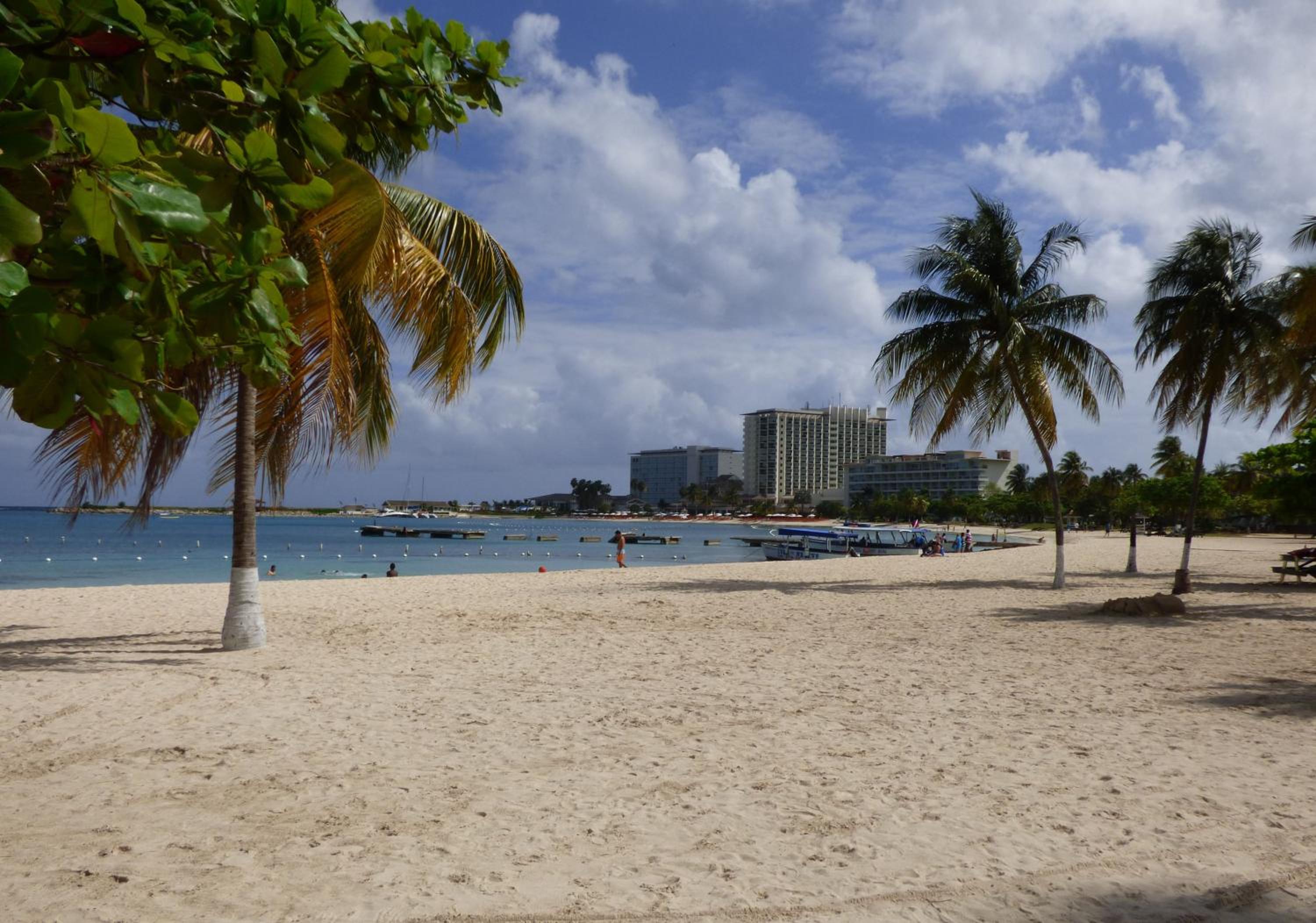 Beach One Bedroom Suite 13 view 5