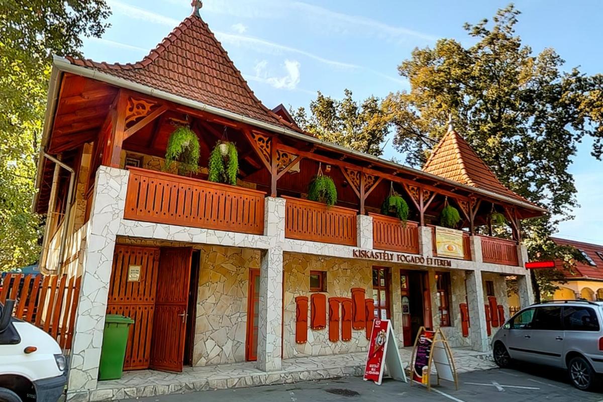 Kiskastély Fogadó-Étterem, photo 13