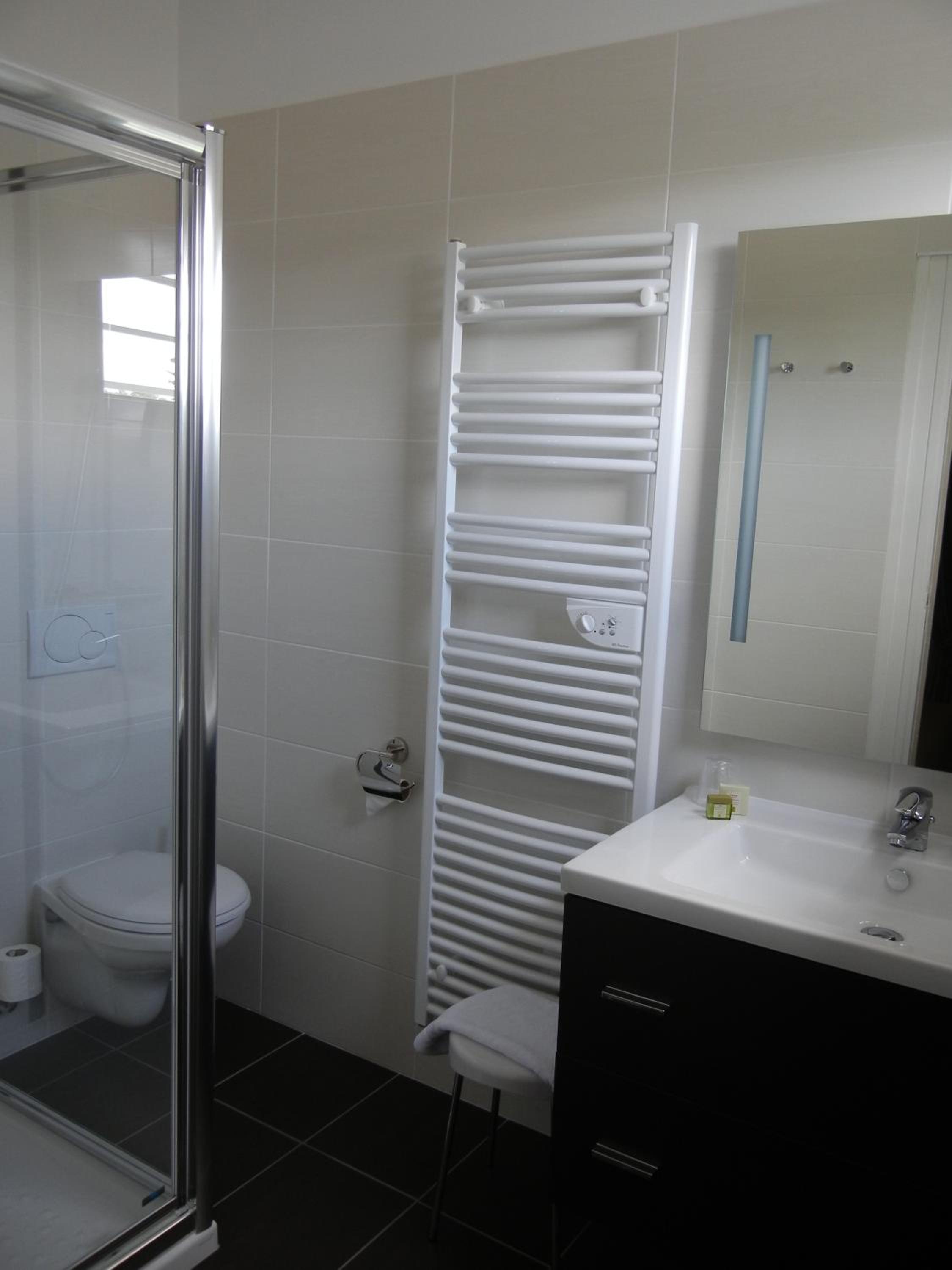 Hotel des Pins - Property Image 54