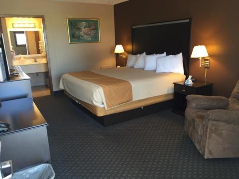 York Vacations - Americas Best Value Inn York - Property Image 4