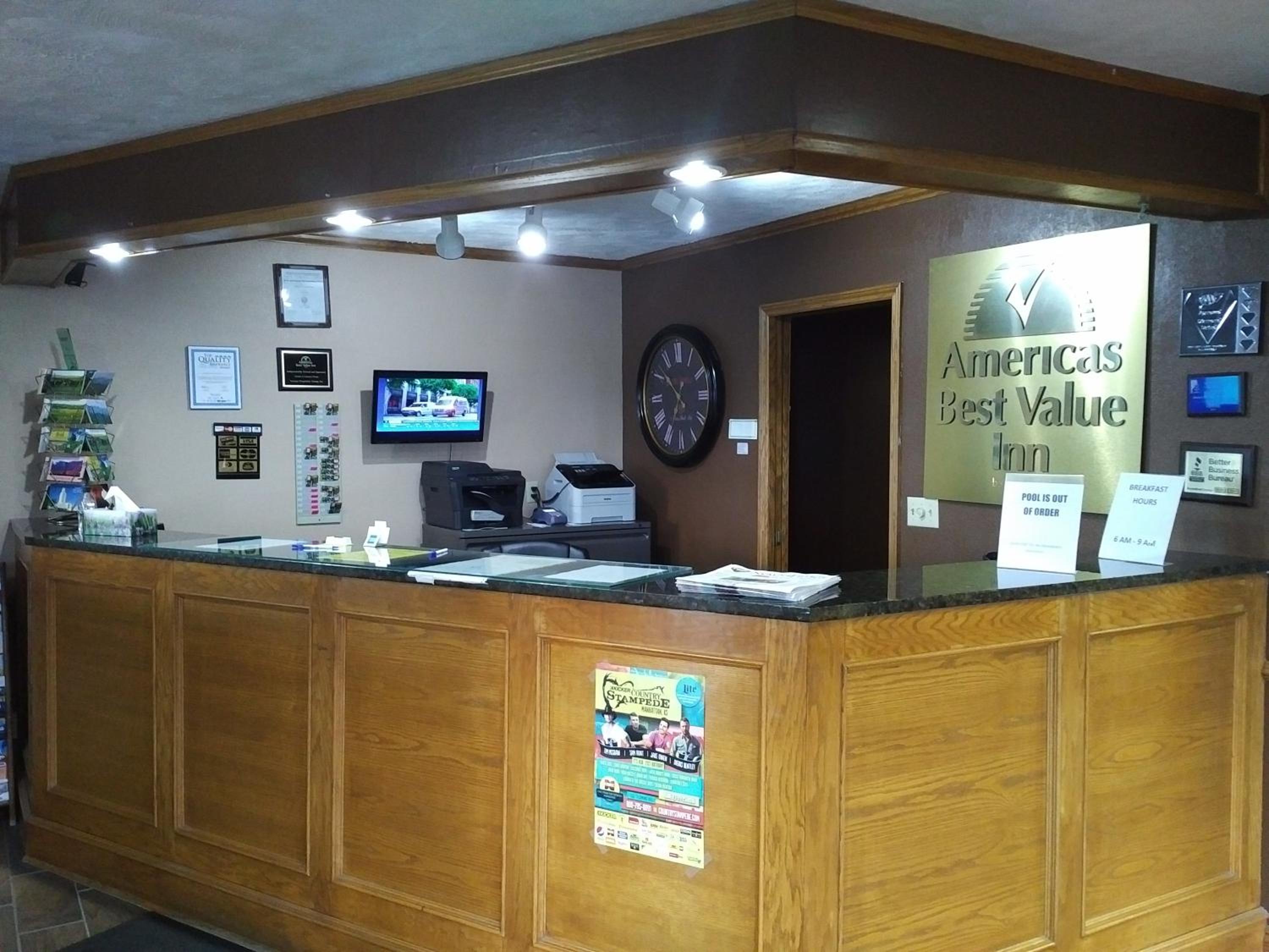 York Vacations - Americas Best Value Inn York - Property Image 8