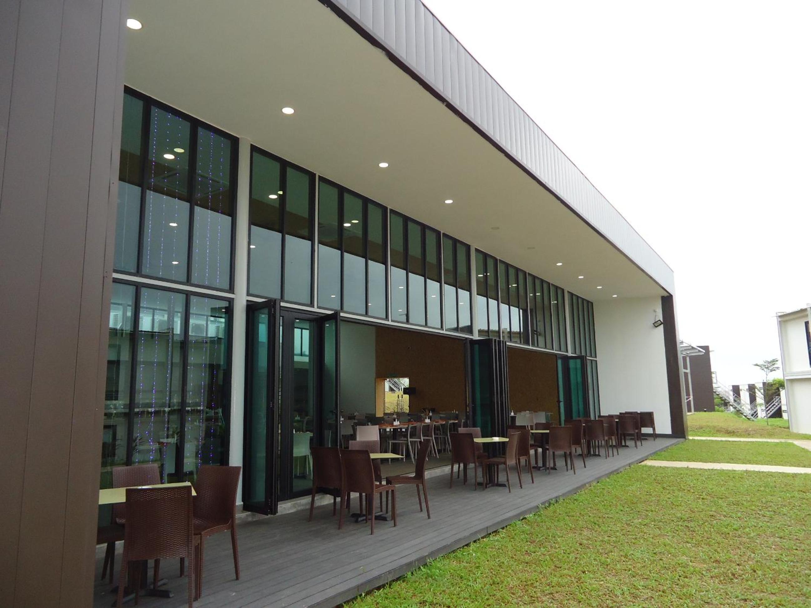 Lakeview Terrace Resort Pengerang
