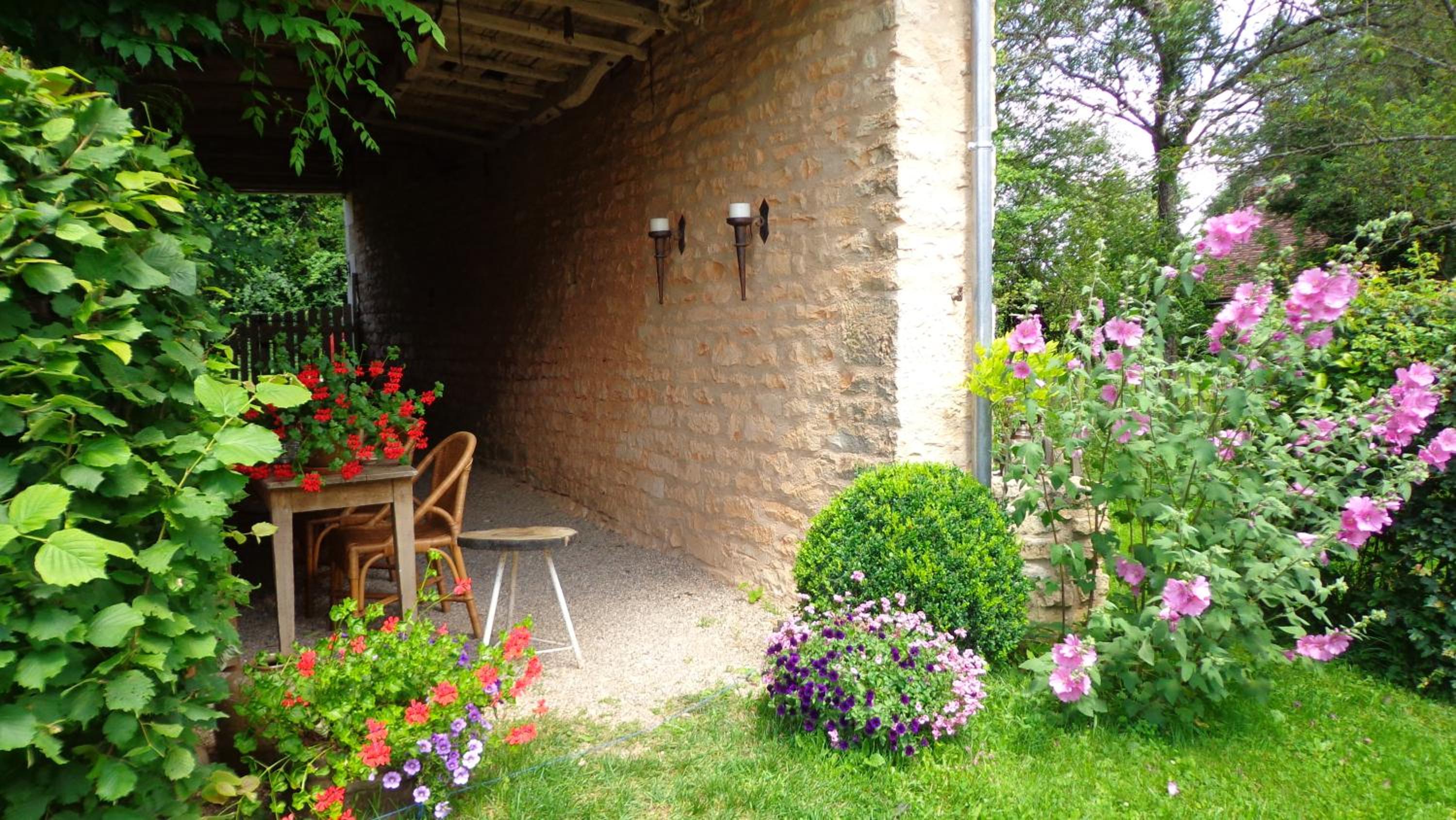 Photo 10