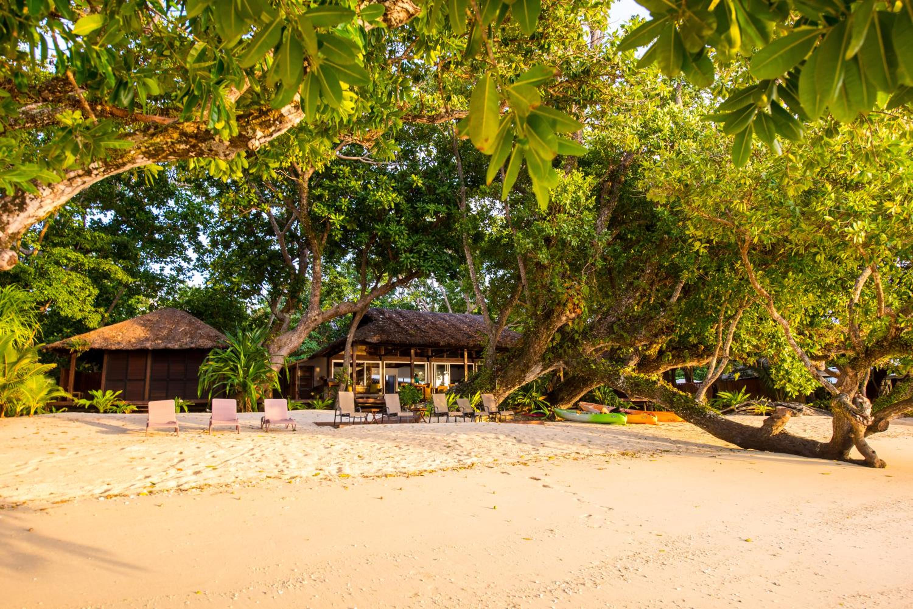 Barrier Beach Resort