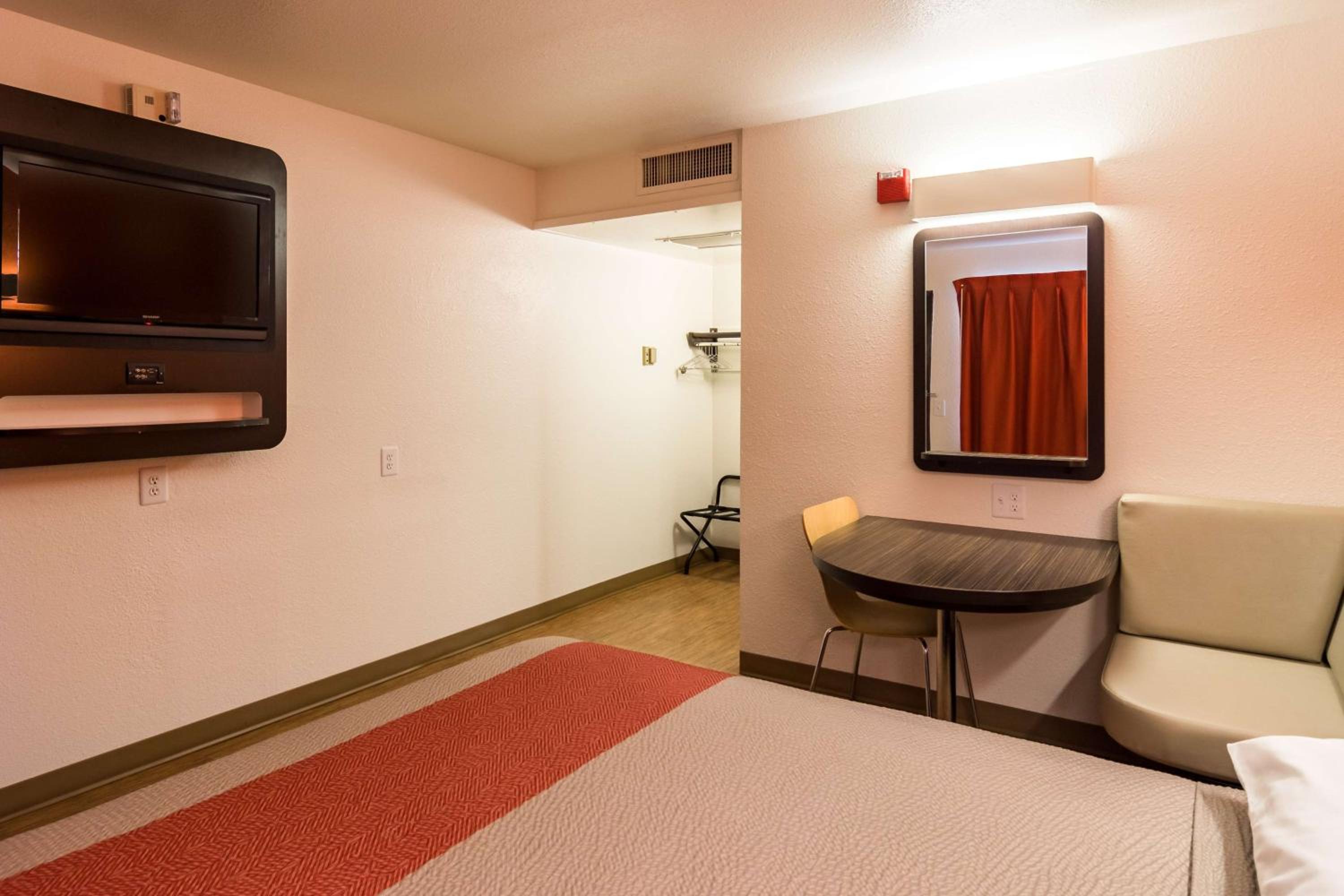 Motel 6-Oroville, CA - Property Image 17