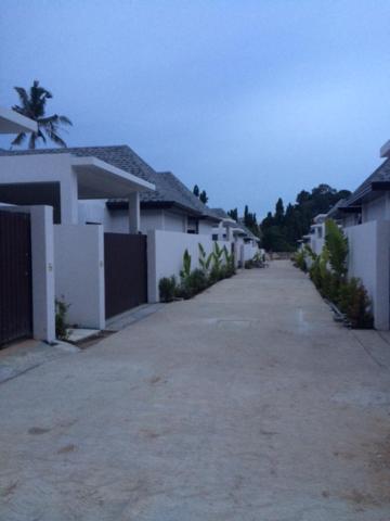 Hotel Naiharn Beach Villa