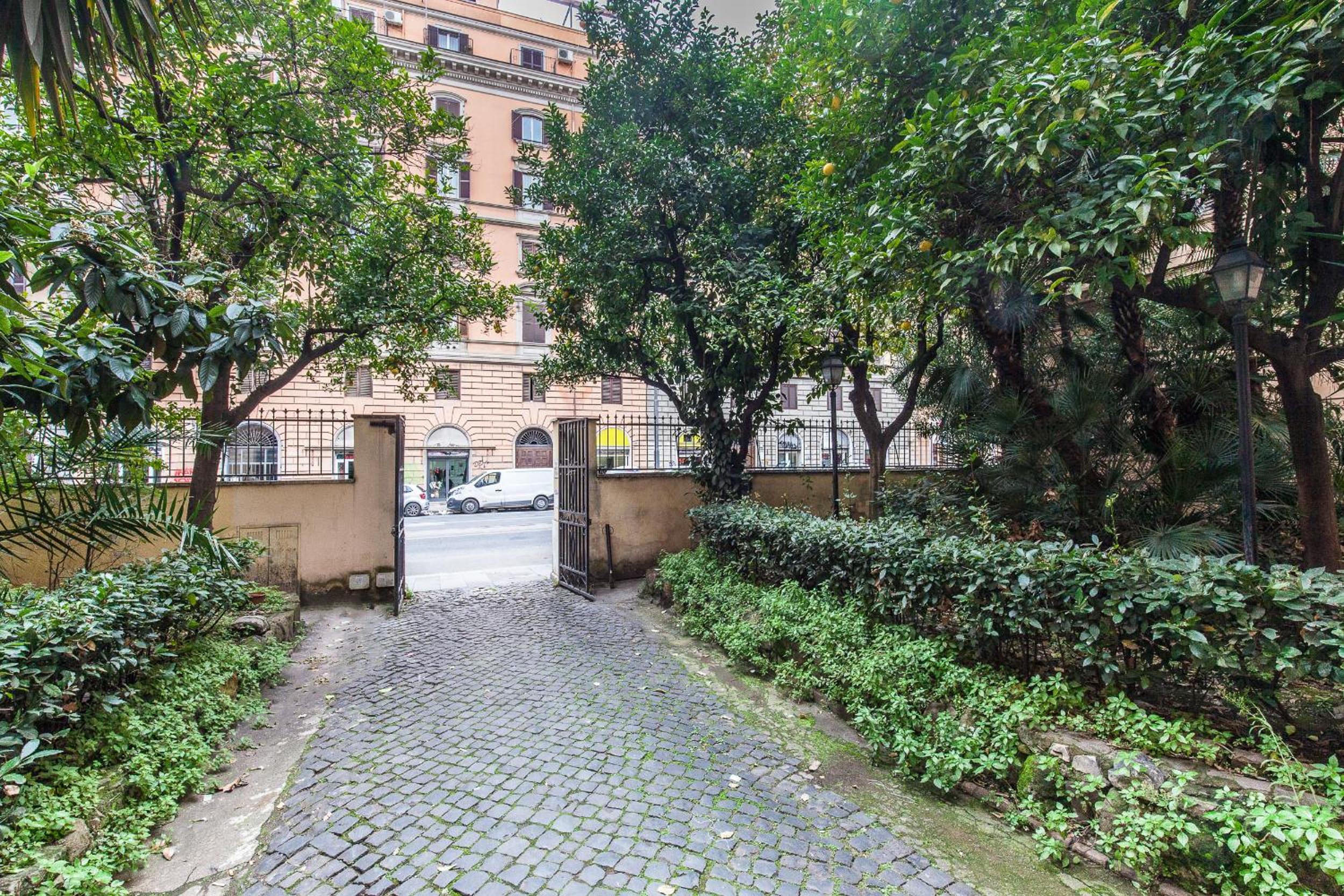 Rome Garden House