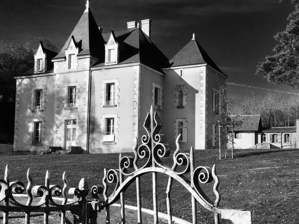 Le Petit Château des Cedres