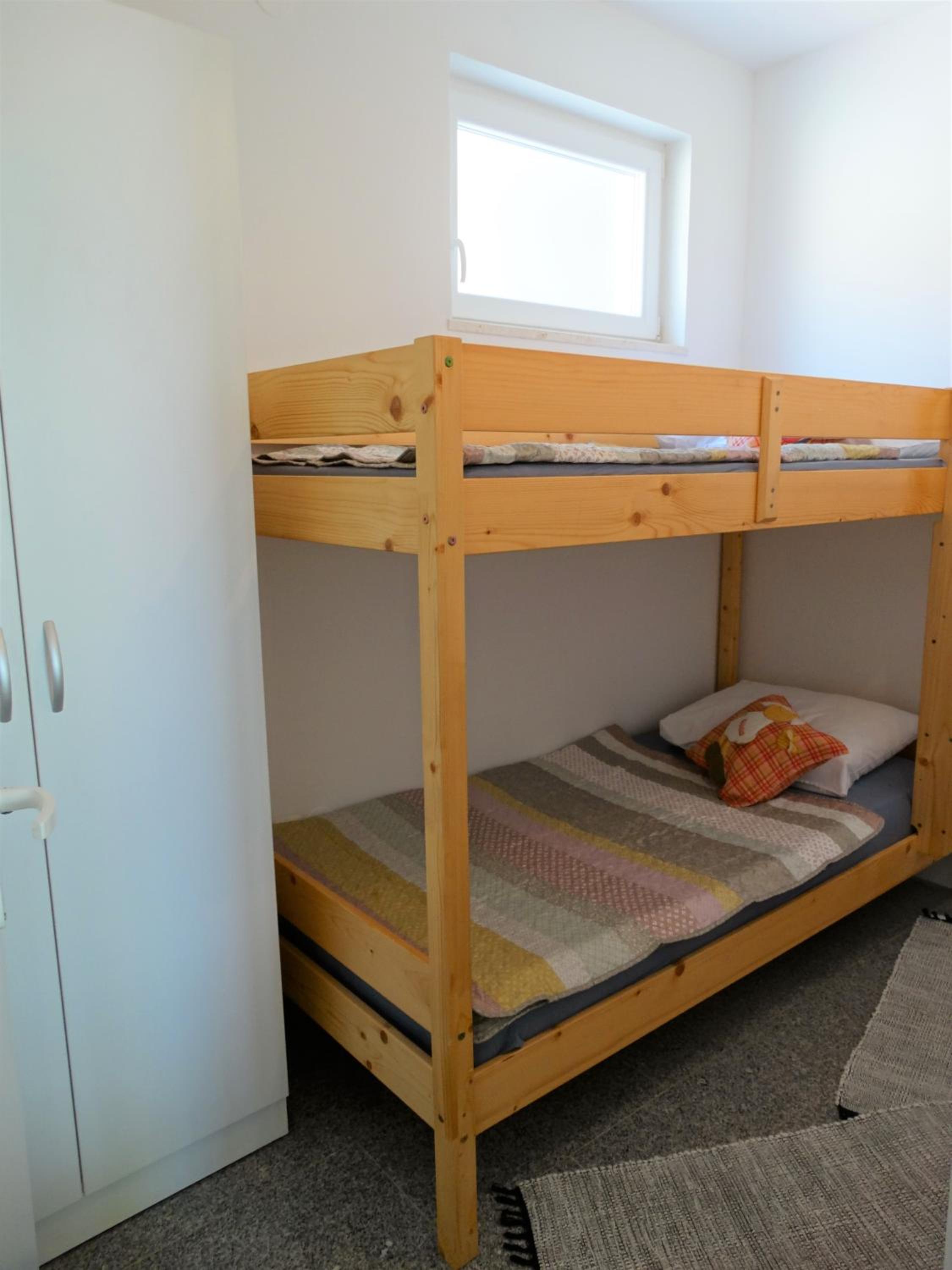 Apartmani Novi Vinodolski 32706 - Radmila
