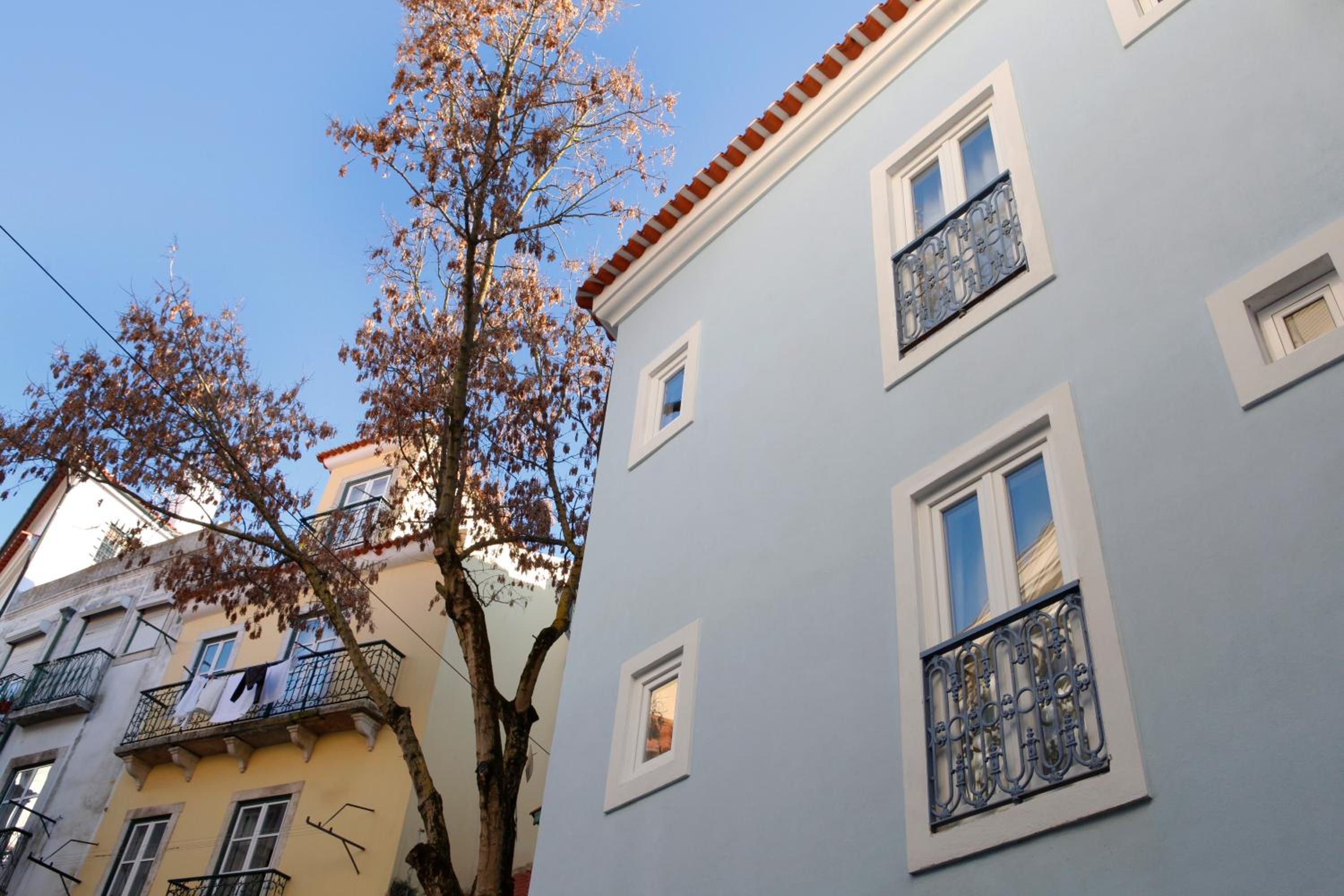 Alfama Yellow House