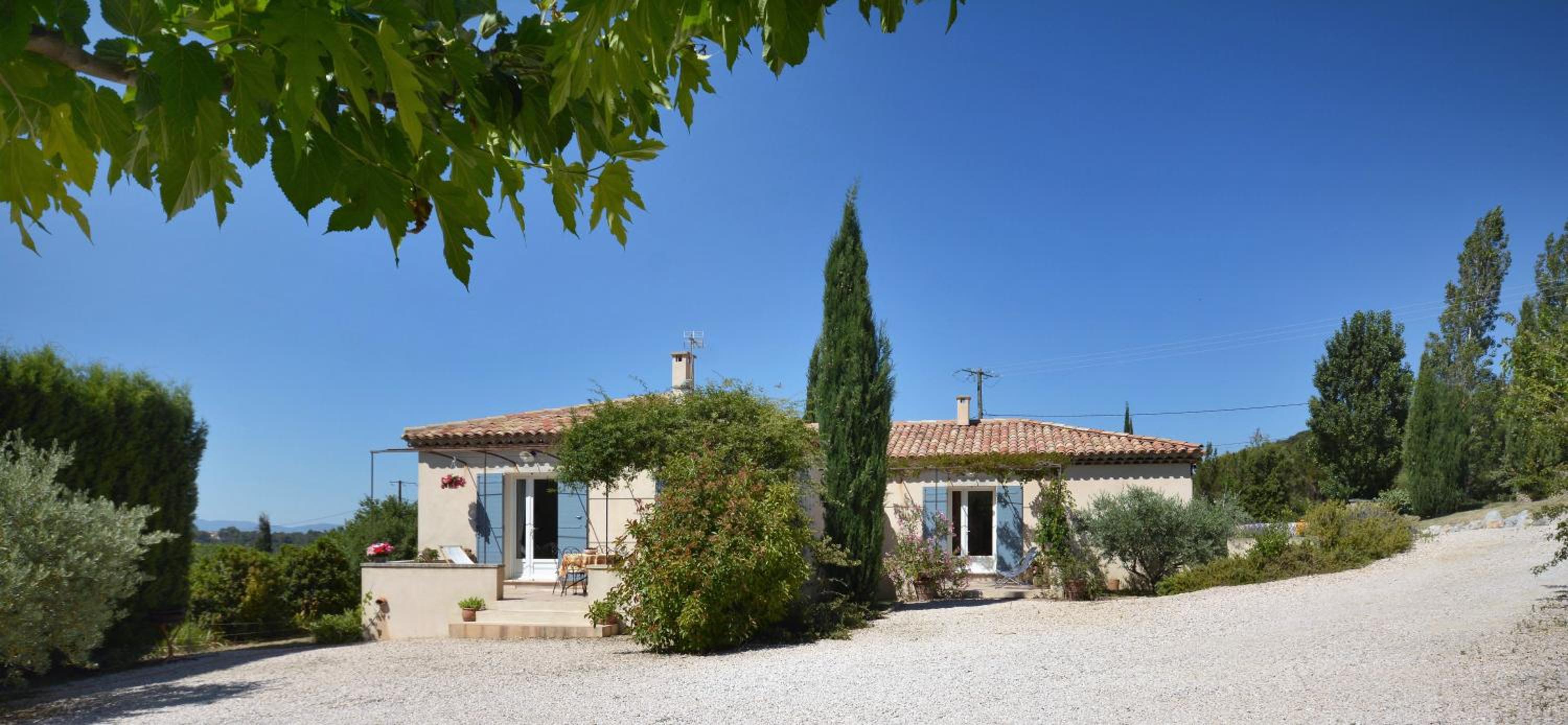 Cerise en Provence view 2