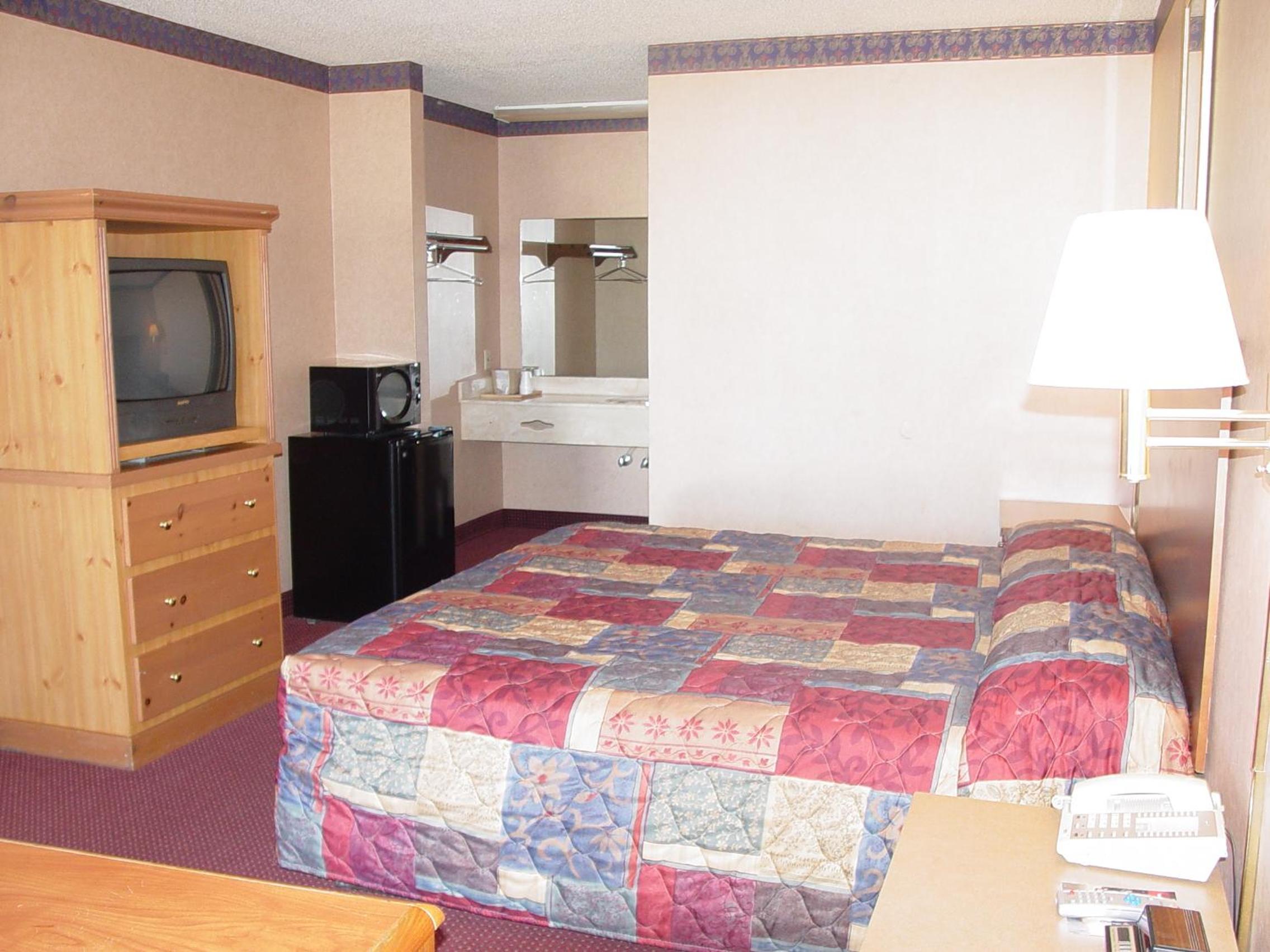 Garden Inn & Suites view 5