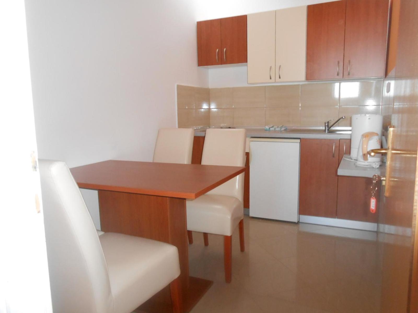 Apartments Mira