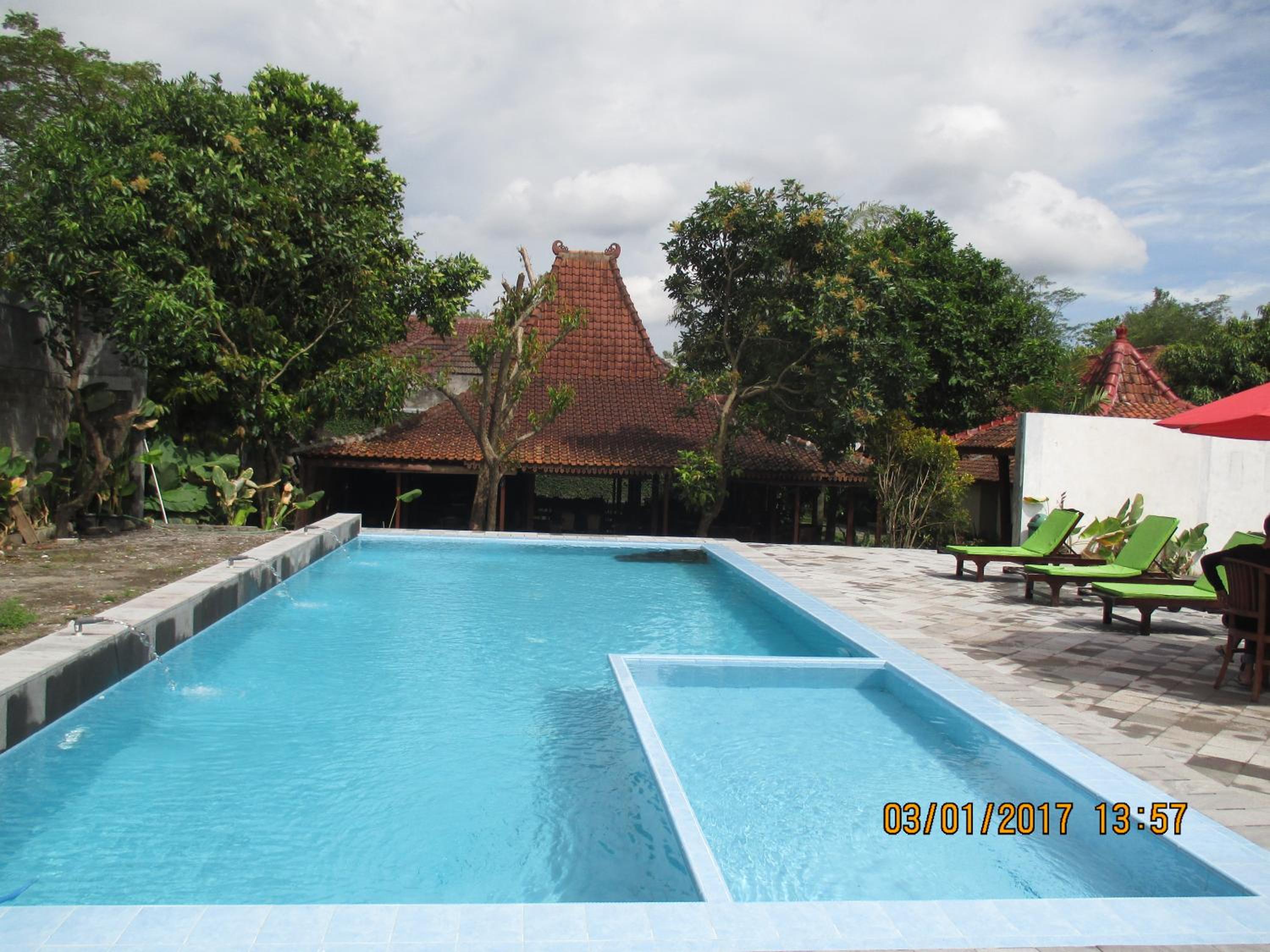 Alam Jogja Resort Mitra RedDoorz