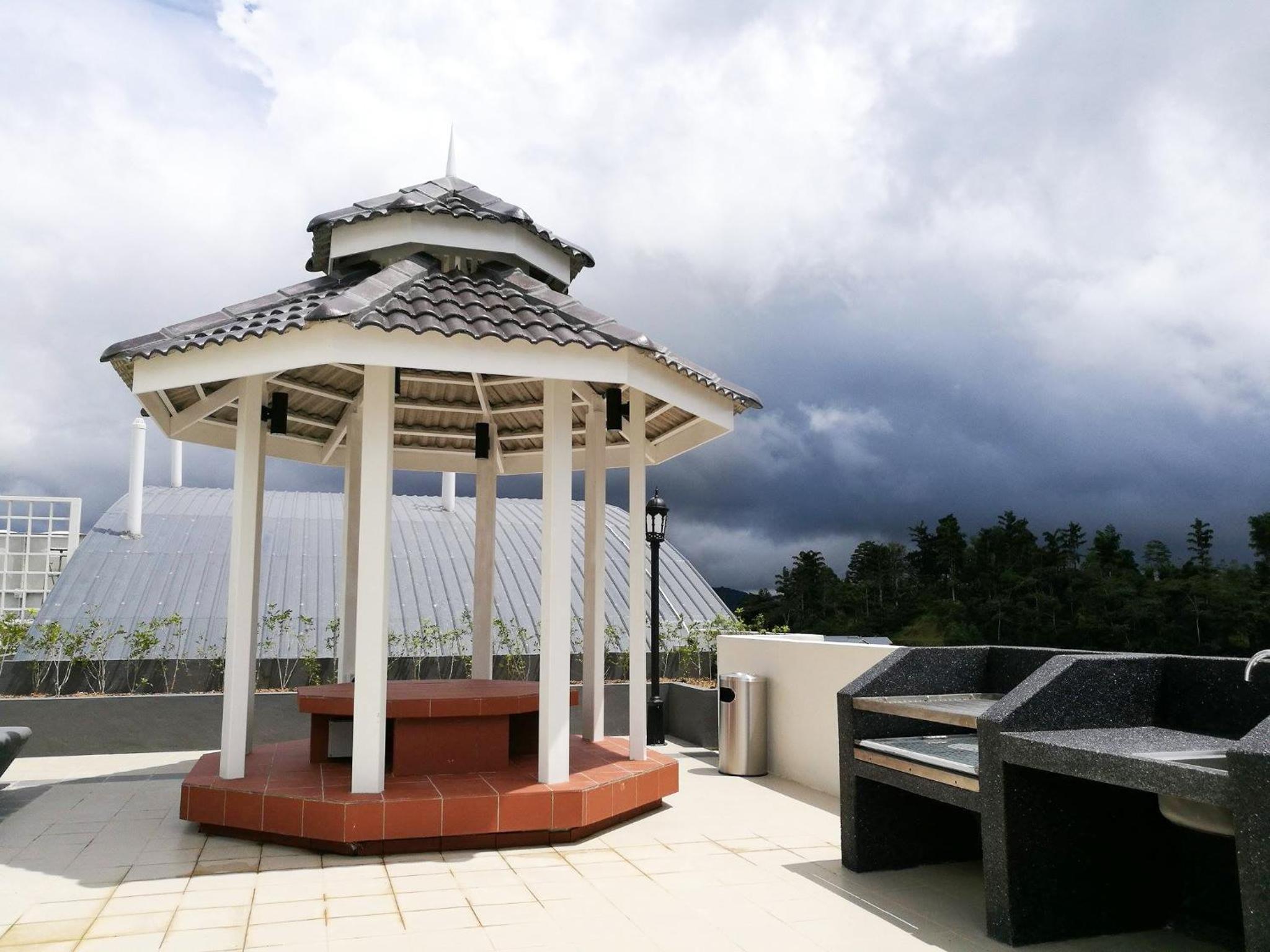 DreamScape Apartment @ Golden Hill