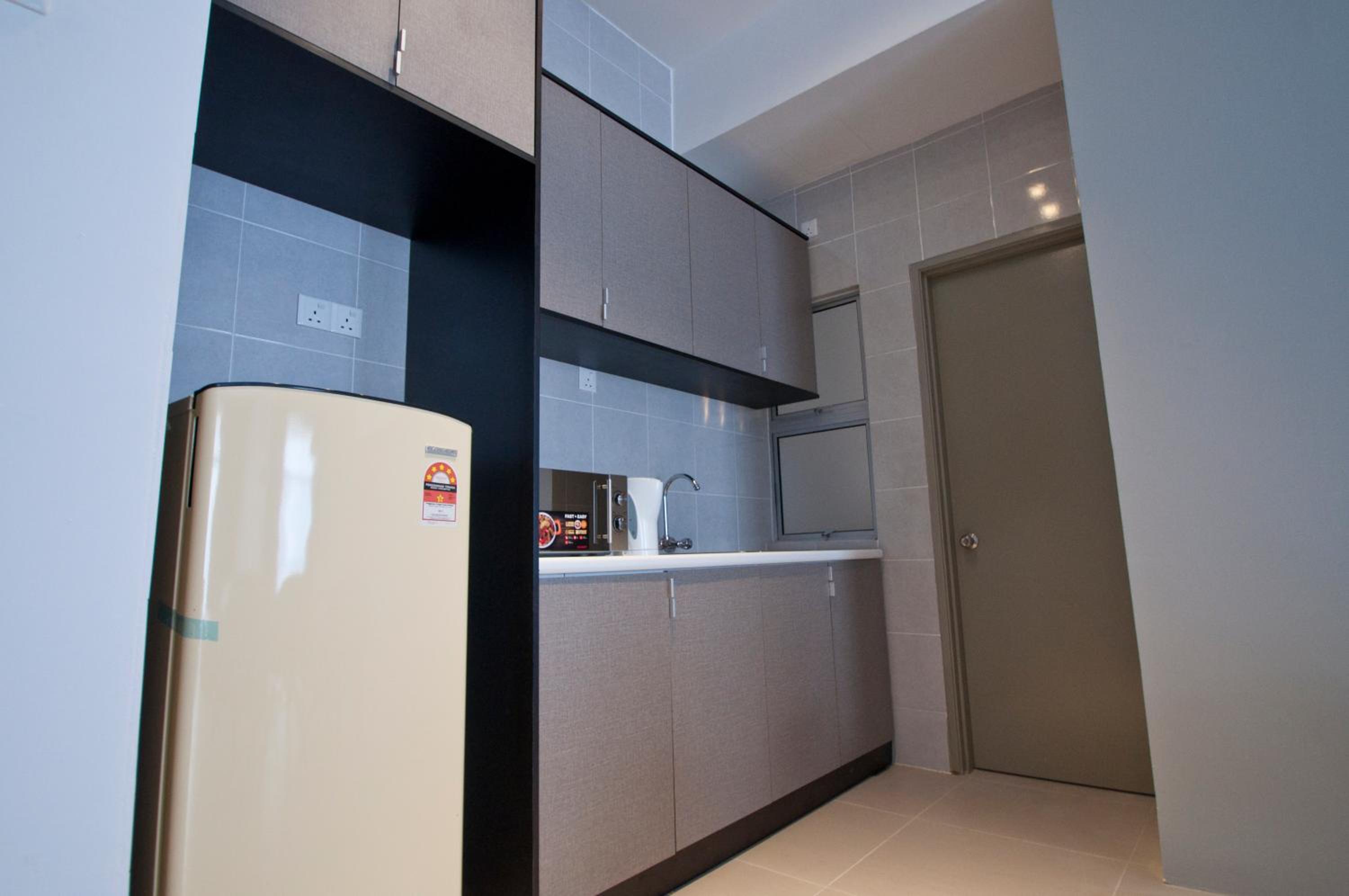 DreamScape Apartment @ Golden Hill