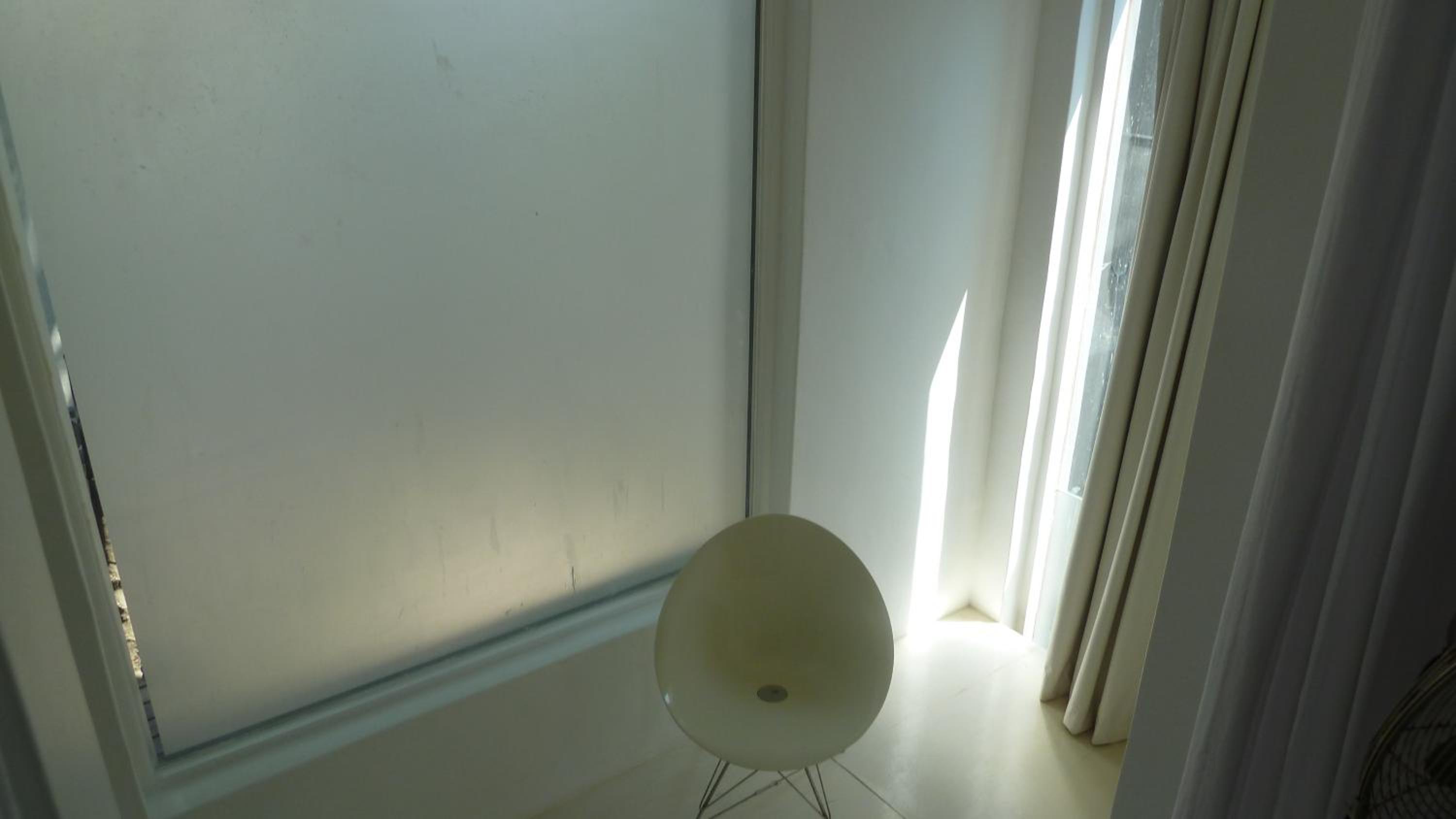 4 on Highworth Apartments and Studios