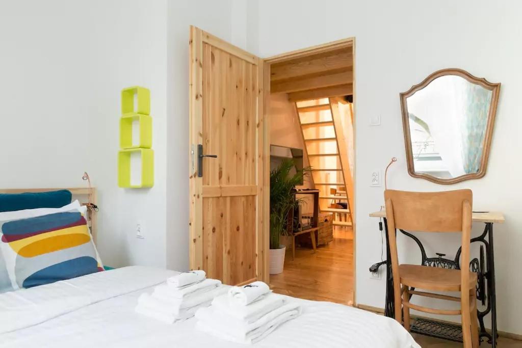 WSTApartments Retro Funky - Boya Żeleńskiego 4 przy Placu Unii Lubelskiej view 5