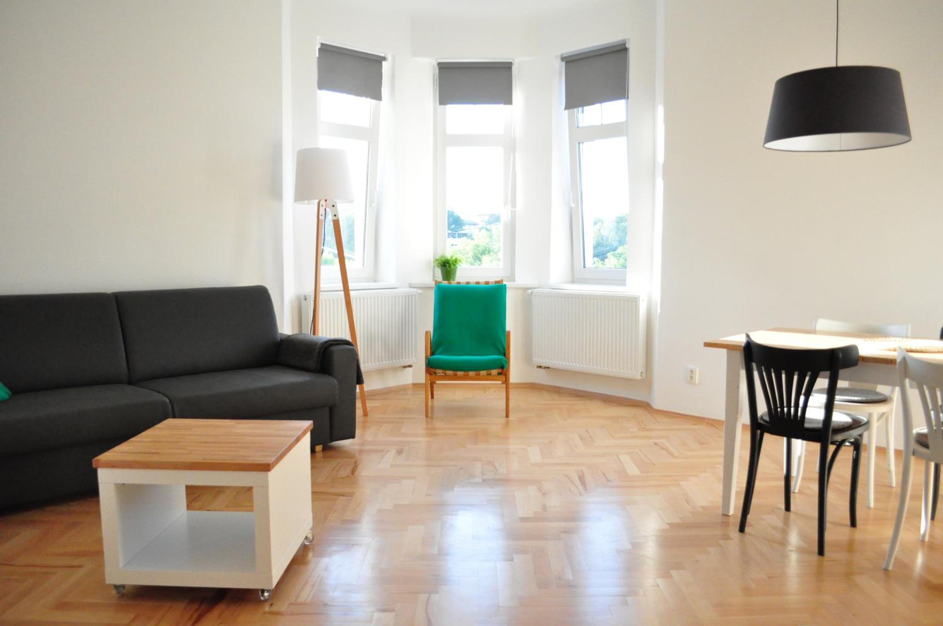 Central-Modern-Apartment