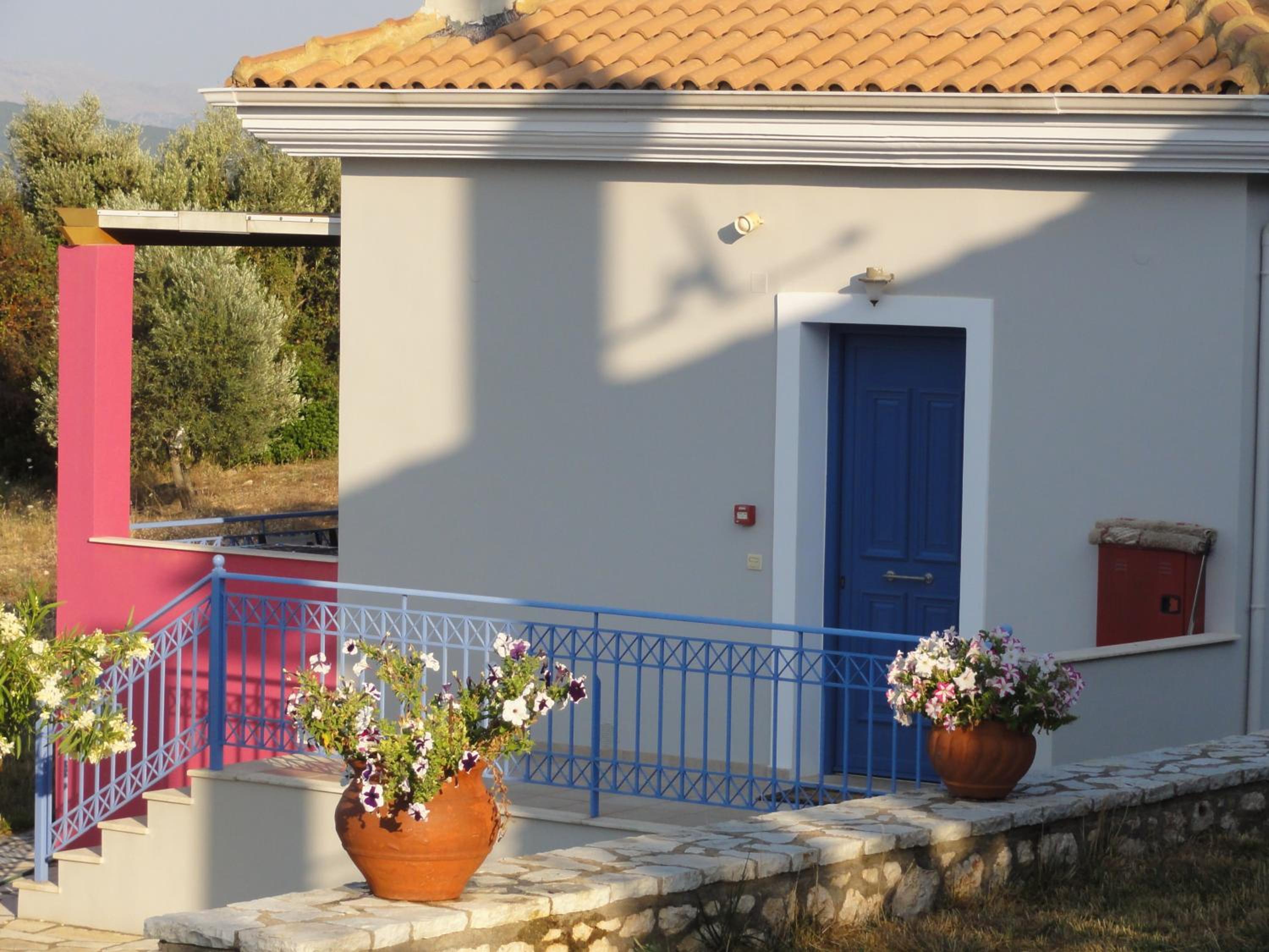 Polikarpos Villas